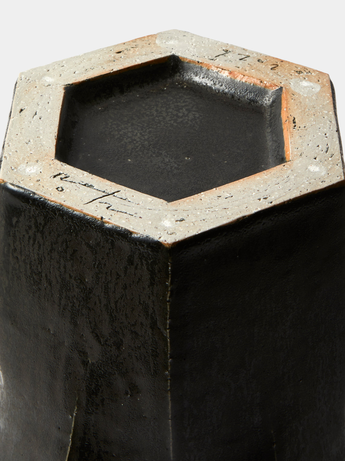 Lee Song-am - Black Clay Vase (13.5in/35cm) - Black - ABASK