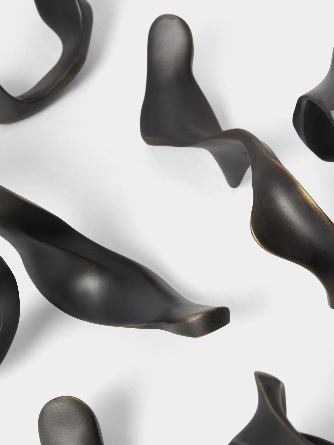 Viya - | Set of 4 | Under the Banyan Brass Napkin Rings - Black - ABASK