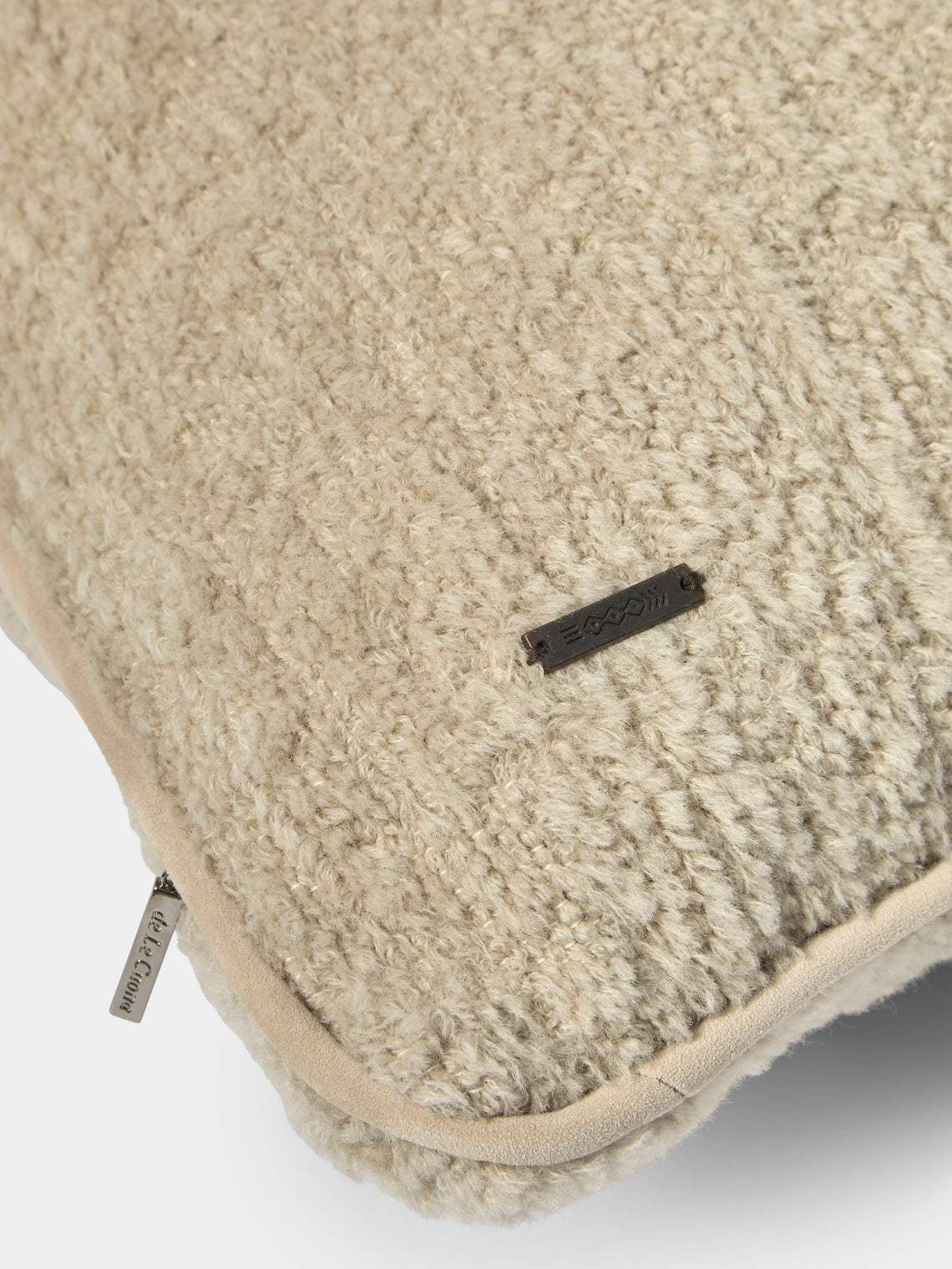 de Le Cuona - Tundra Wool Cushion (21.5in/55cm) - Beige - ABASK