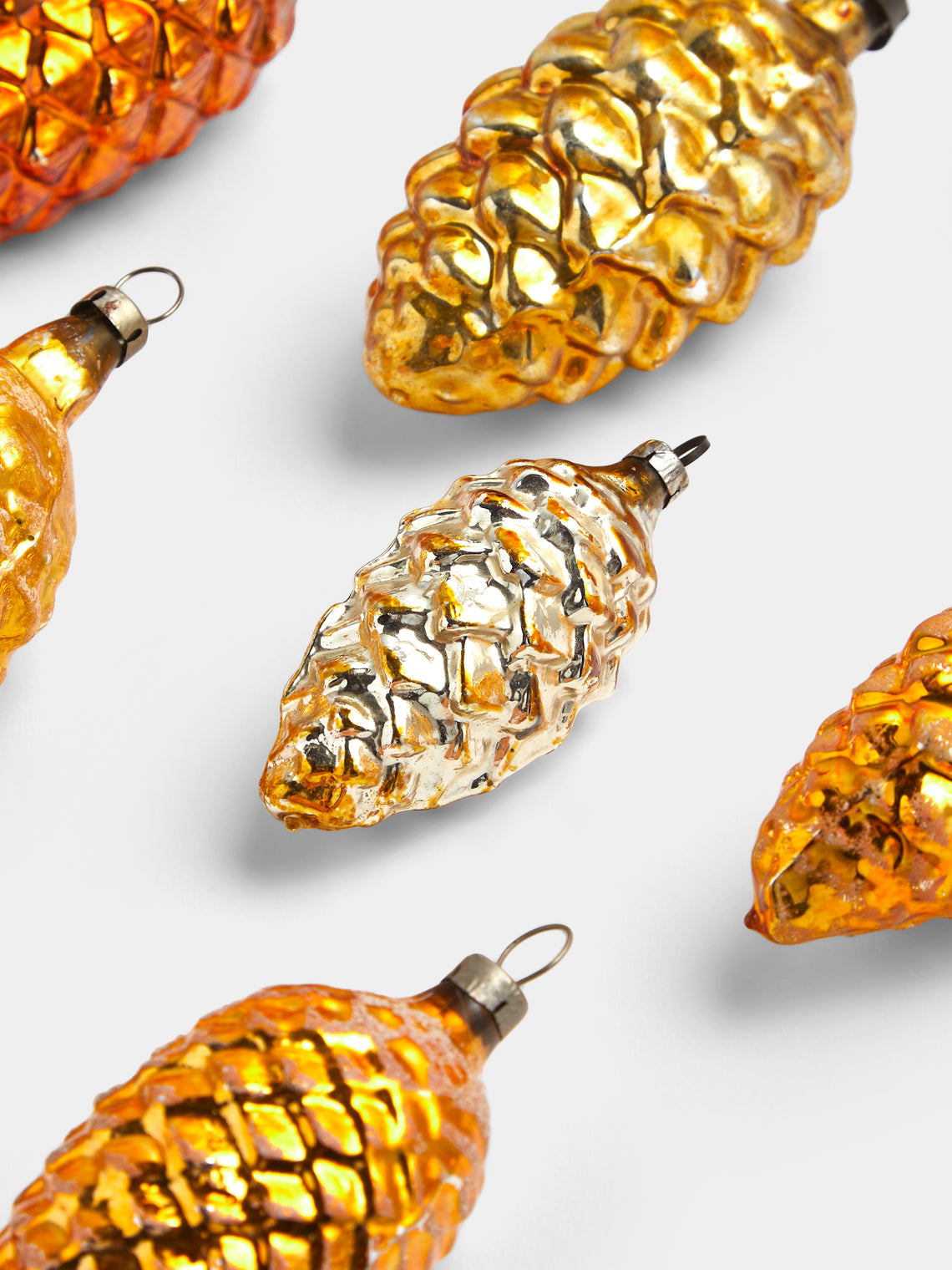 Antique and Vintage - Early-20th-Century Pinecones Glass Baubles (Set of 9) - Yellow - ABASK