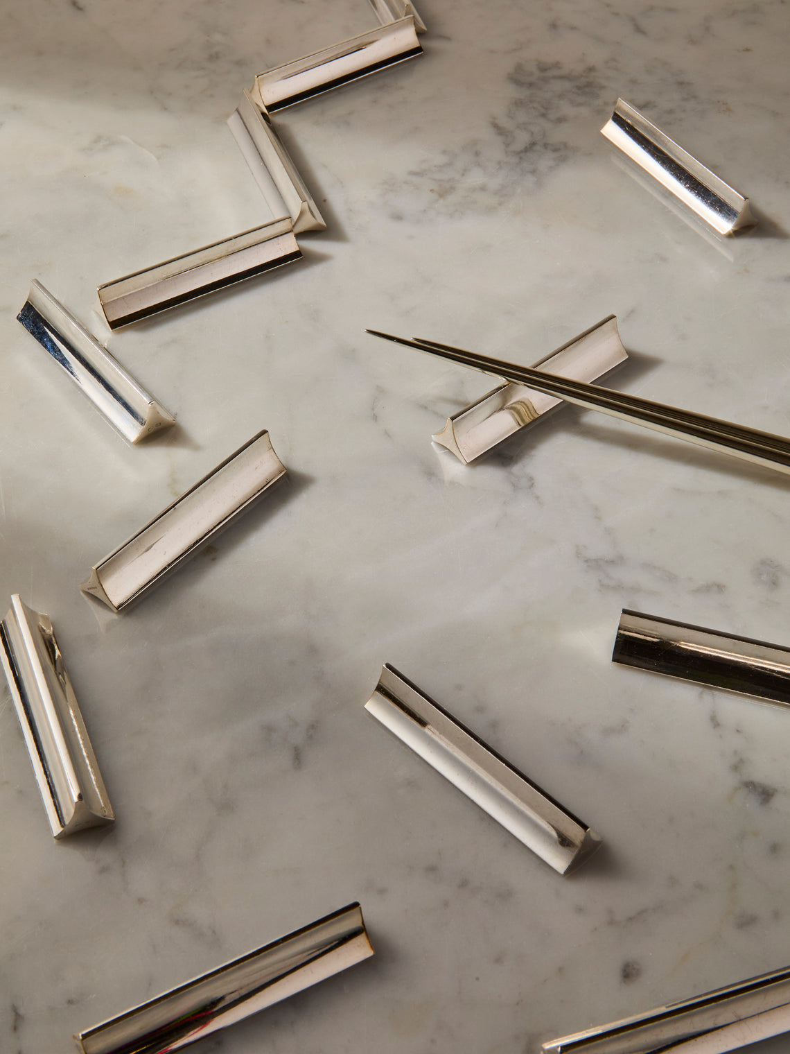 Antique and Vintage - 1940s Boulanger Silver-Plated Knife Rests (Set of 16) - Silver - ABASK