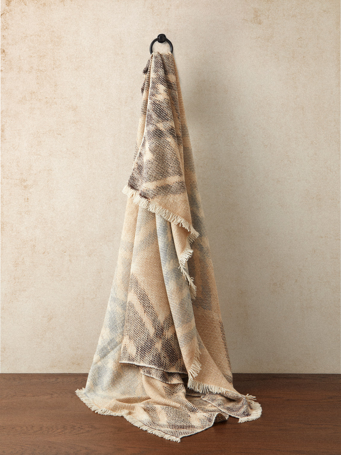 Me & K - River Ikat Cashmere Throw (69in/1.75m) - Multiple - ABASK