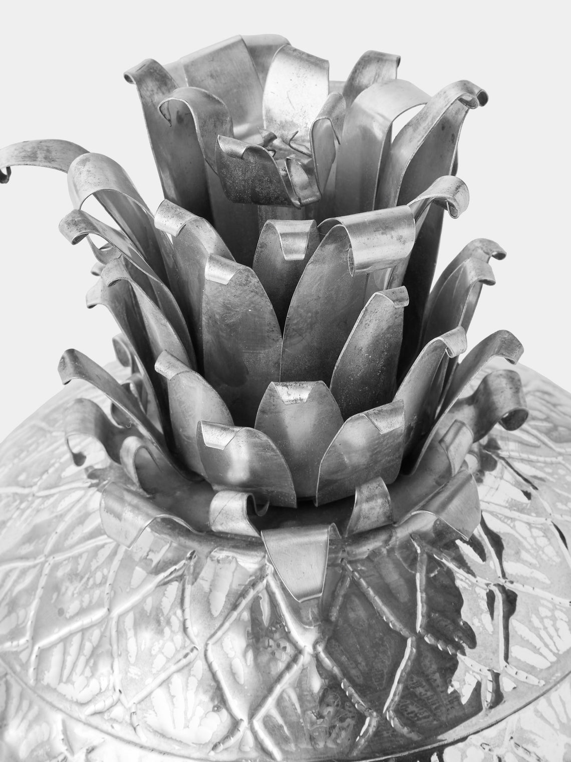 Antique and Vintage - 1950s Silver-Plated Pineapple Ice Bucket - Silver - ABASK