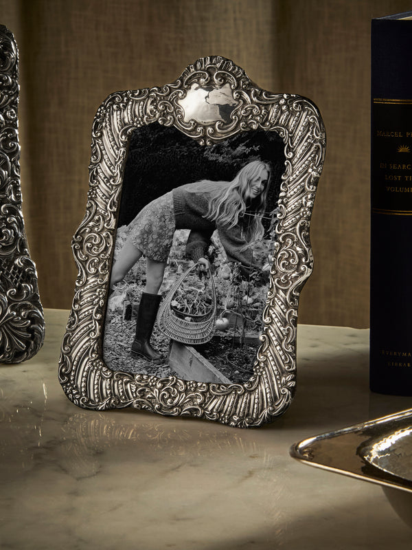 Antique and Vintage - 1901 British Chester Sterling Silver Photo Frame (4x6") - Silver - ABASK