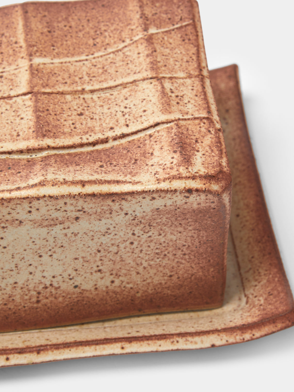 Adam Ross - Hand-Thrown Ceramic Faceted Butter Dish - Beige - ABASK