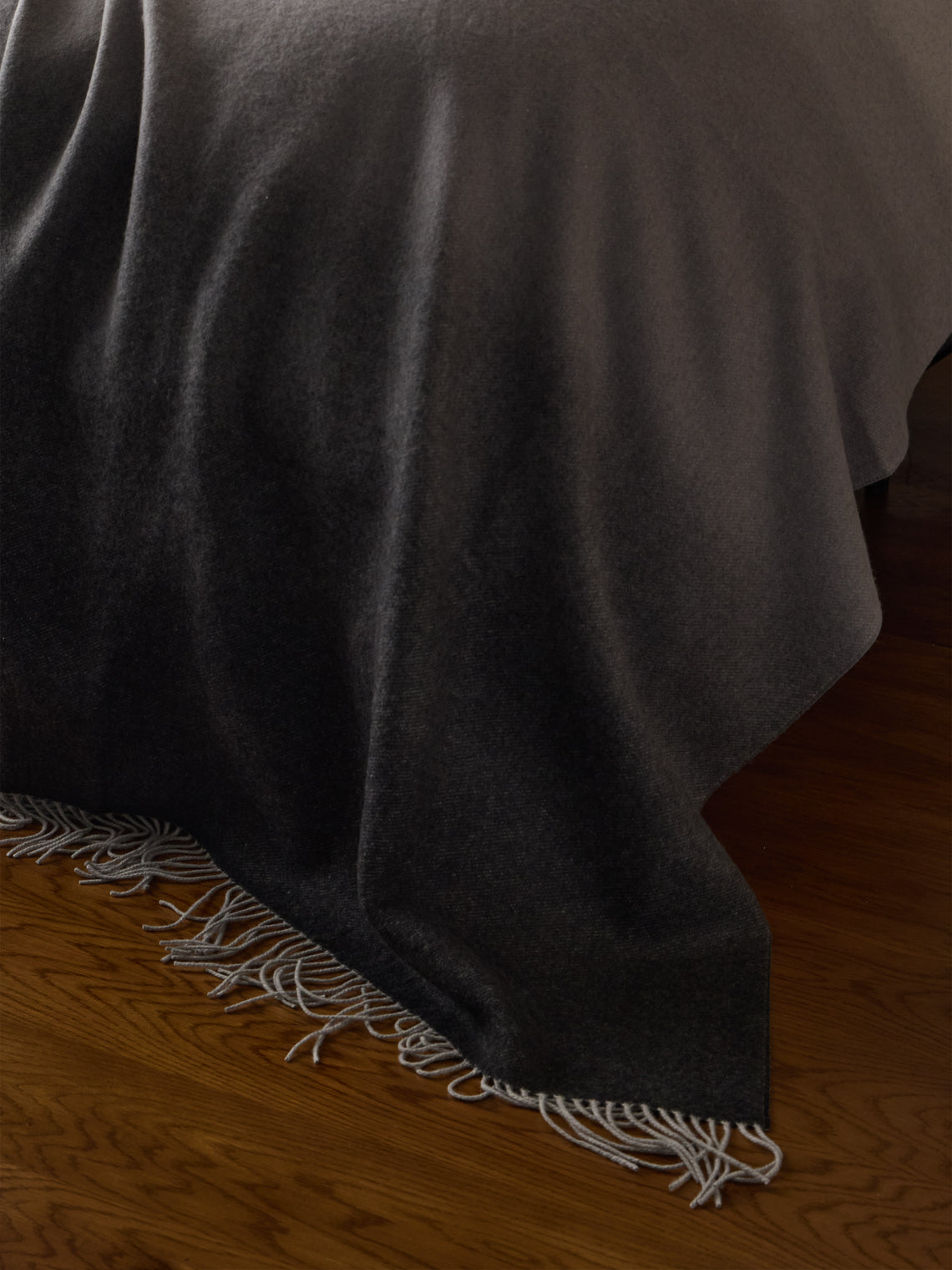 Alonpi - Como Cashmere Blanket (75in/1.9m) - Gray - ABASK