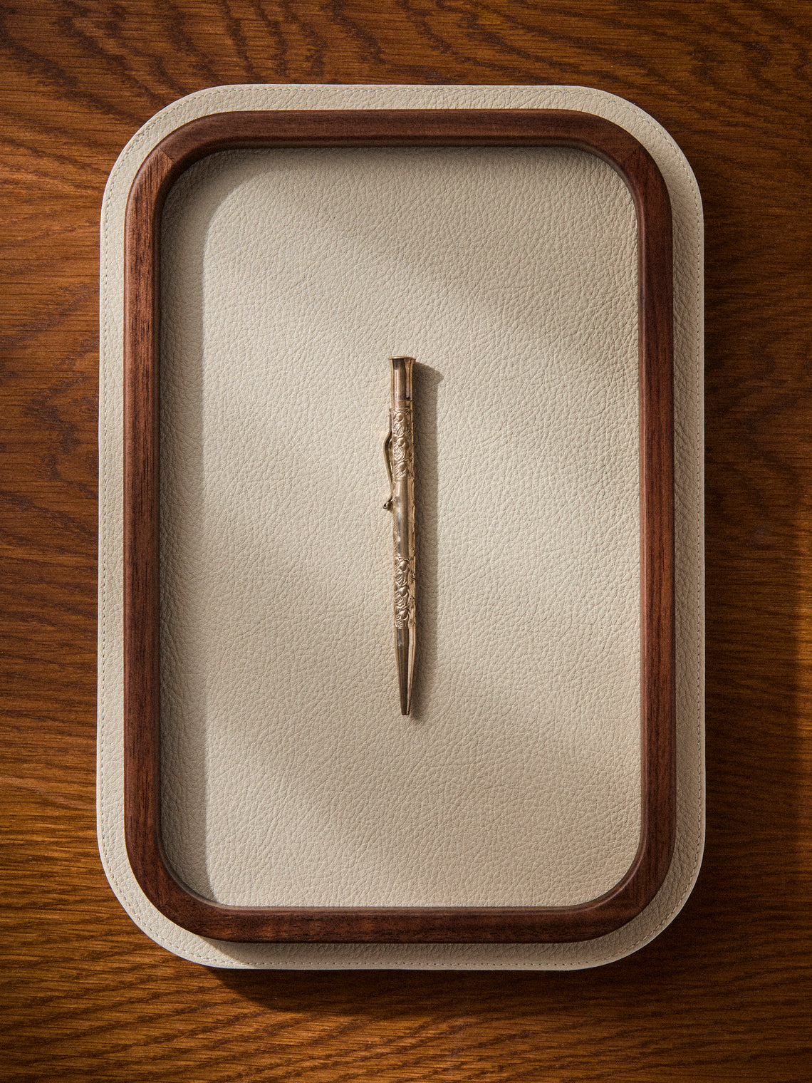 Giobagnara x Poltrona Frau - Walnut and Leather Tray (12.5in/31.5cm) - Beige - ABASK