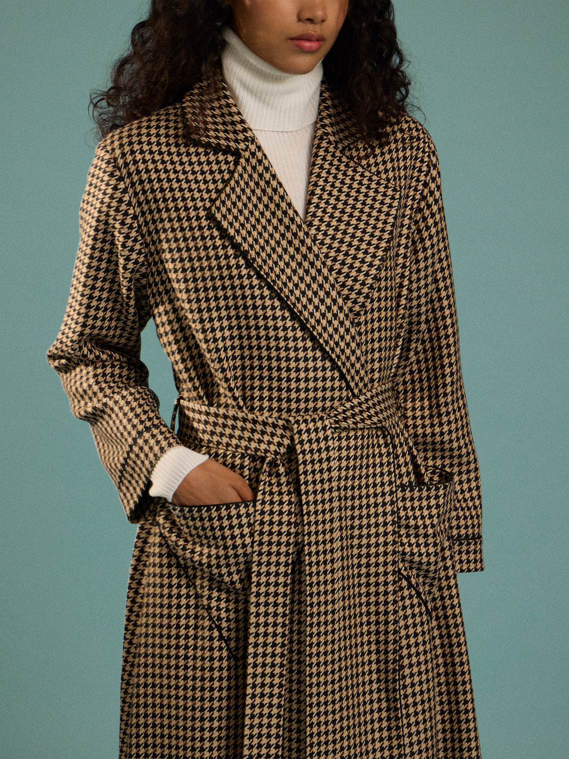 Arch4 - Izzy Baby Goat Cashmere Rollneck Top | Size: S - Cream - ABASK