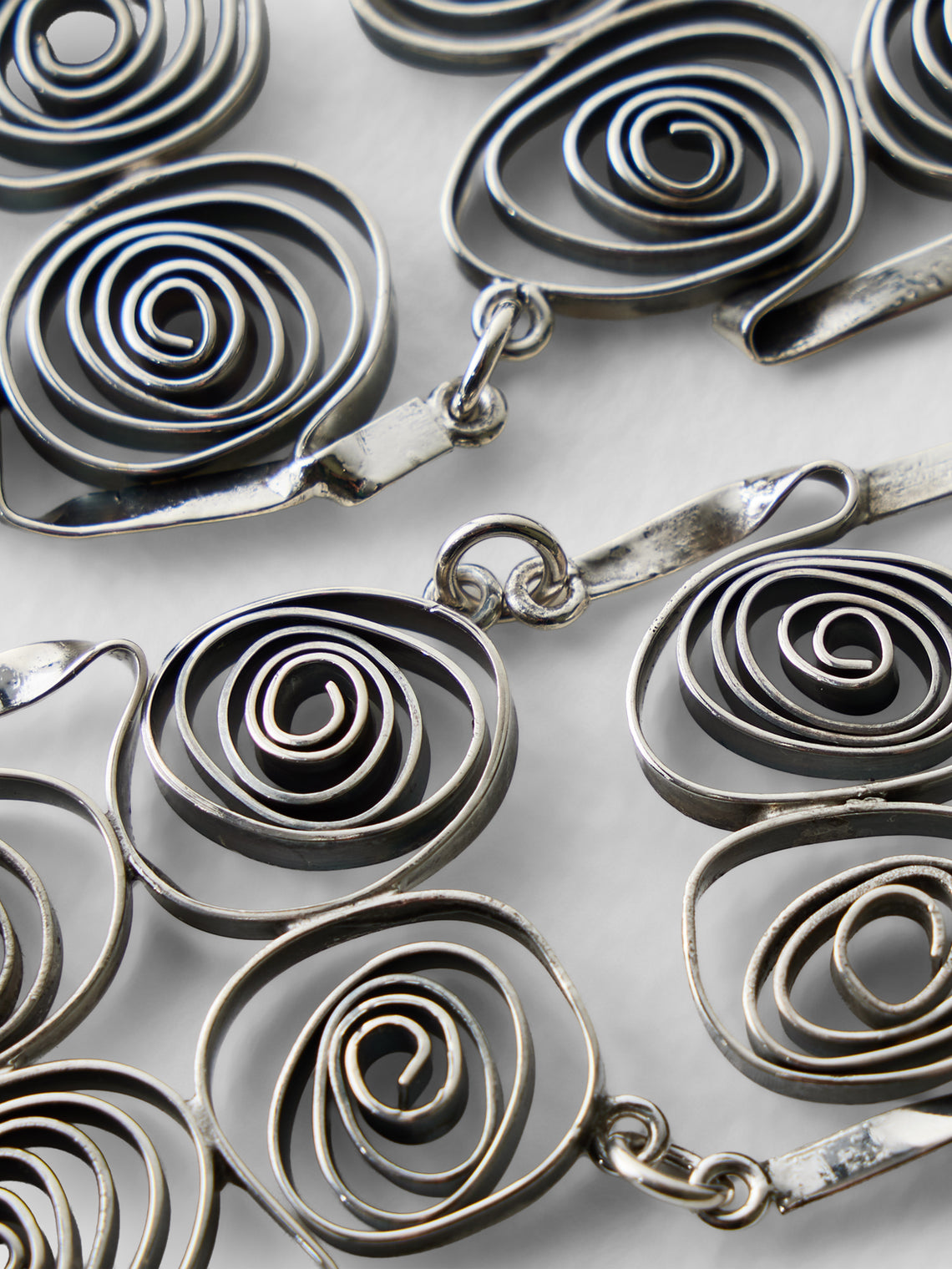 Mahnaz Collection - Vintage 1968 Liisa Vitali Sterling Silver Hook Earrings - Silver - ABASK