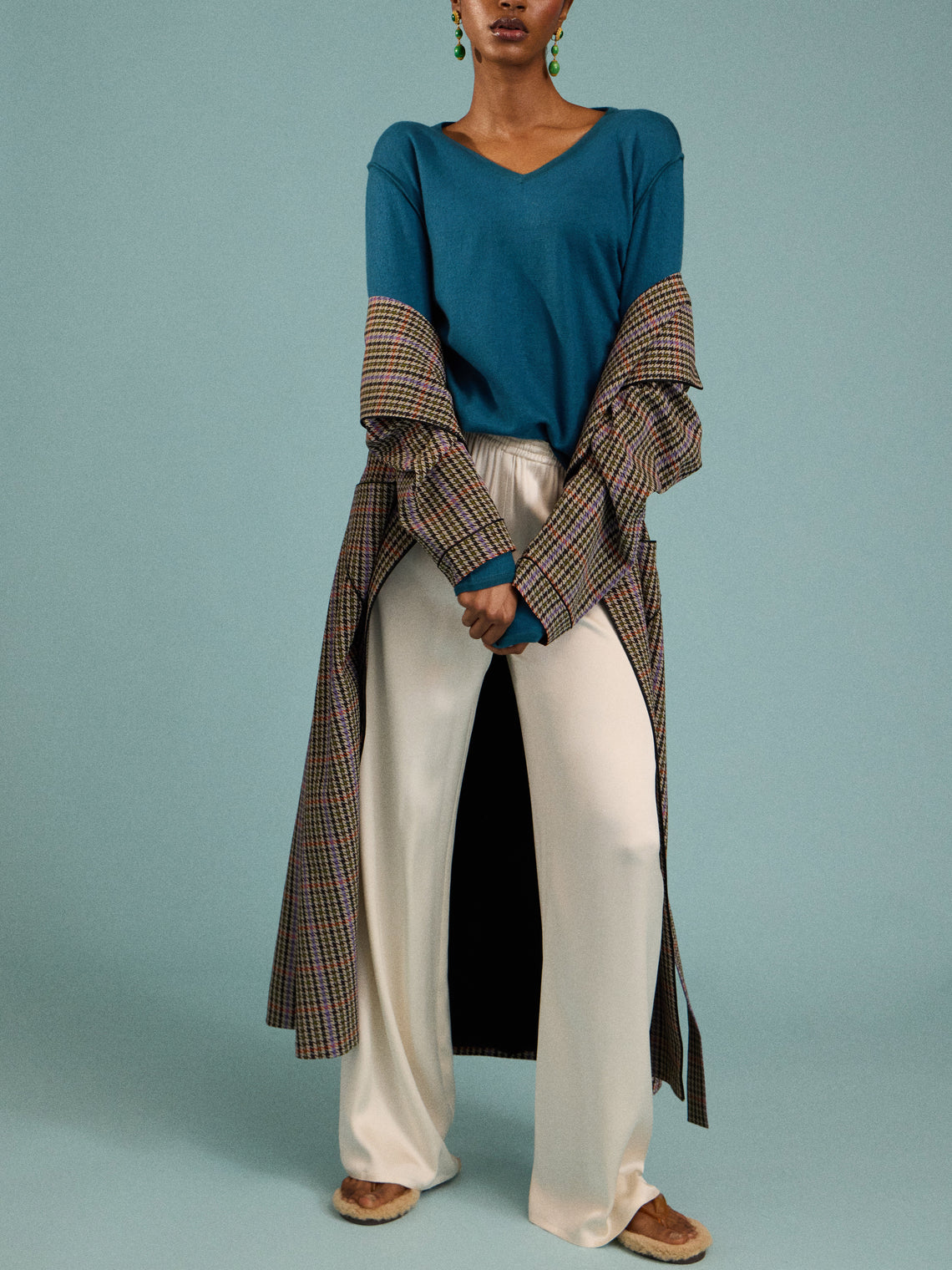 Denis Colomb - Fuzzy Brushed Cashmere V-Neck Sweater | Size: S - Blue - ABASK