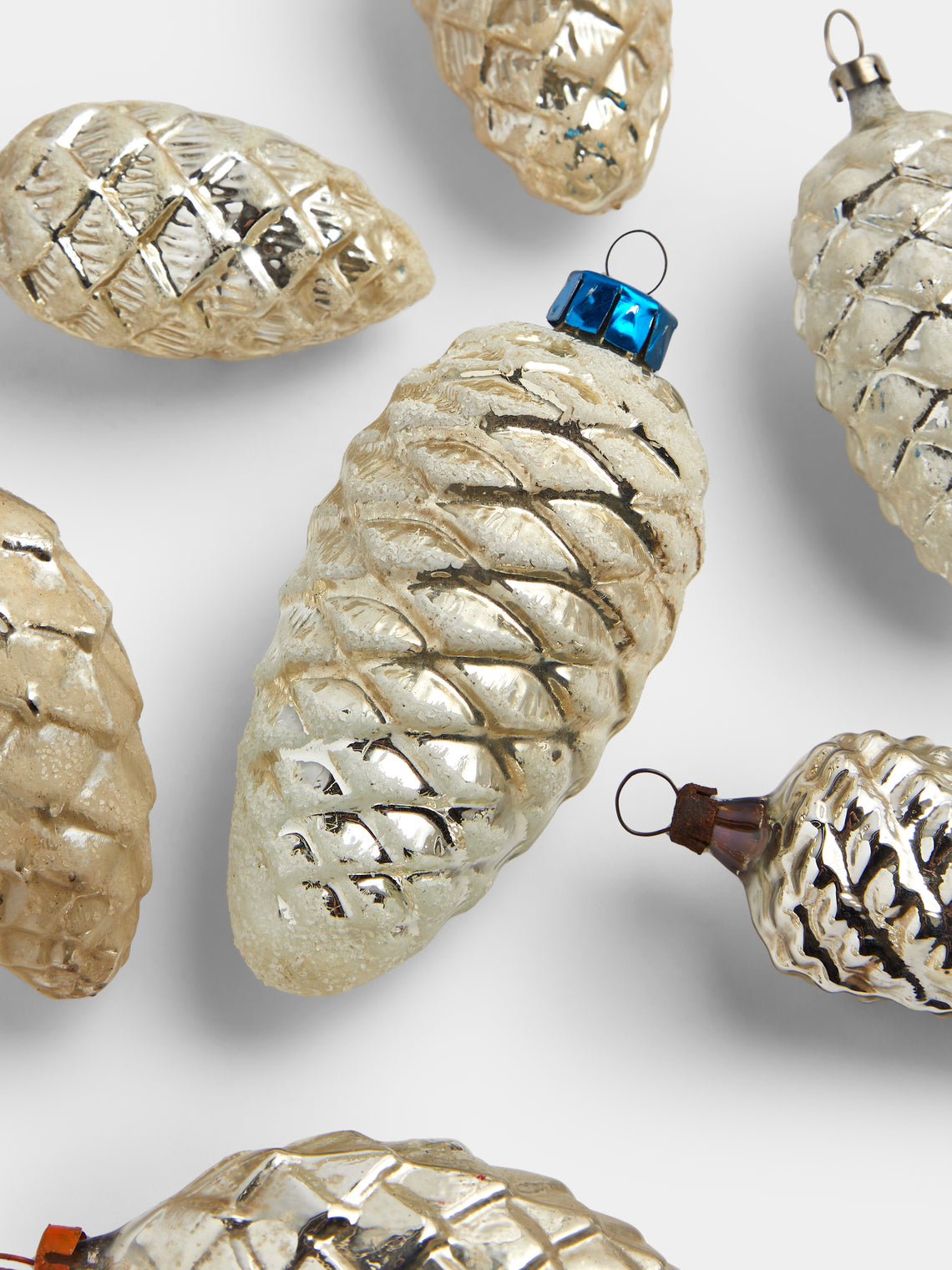 Antique and Vintage - Early-20th-Century Pinecones Glass Baubles (Set of 12) - Silver - ABASK
