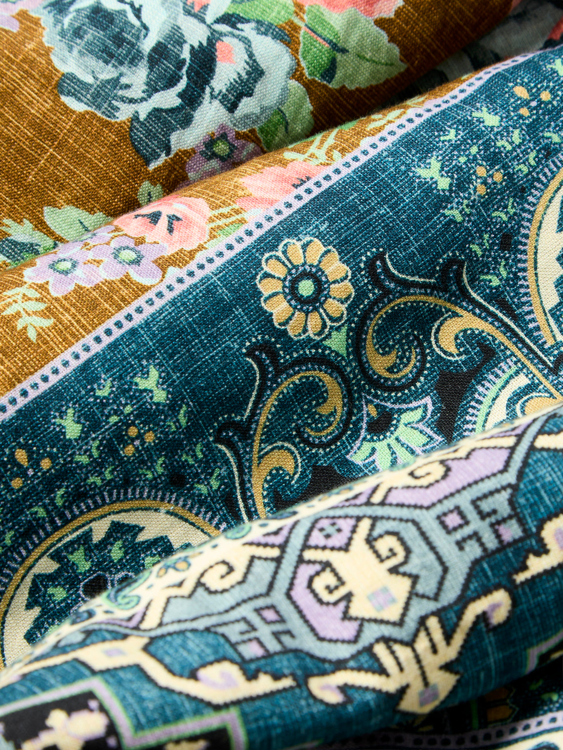 D'Ascoli - Marley Printed Linen Round Tablecloth (90.5in/2.3m) - Multiple - ABASK