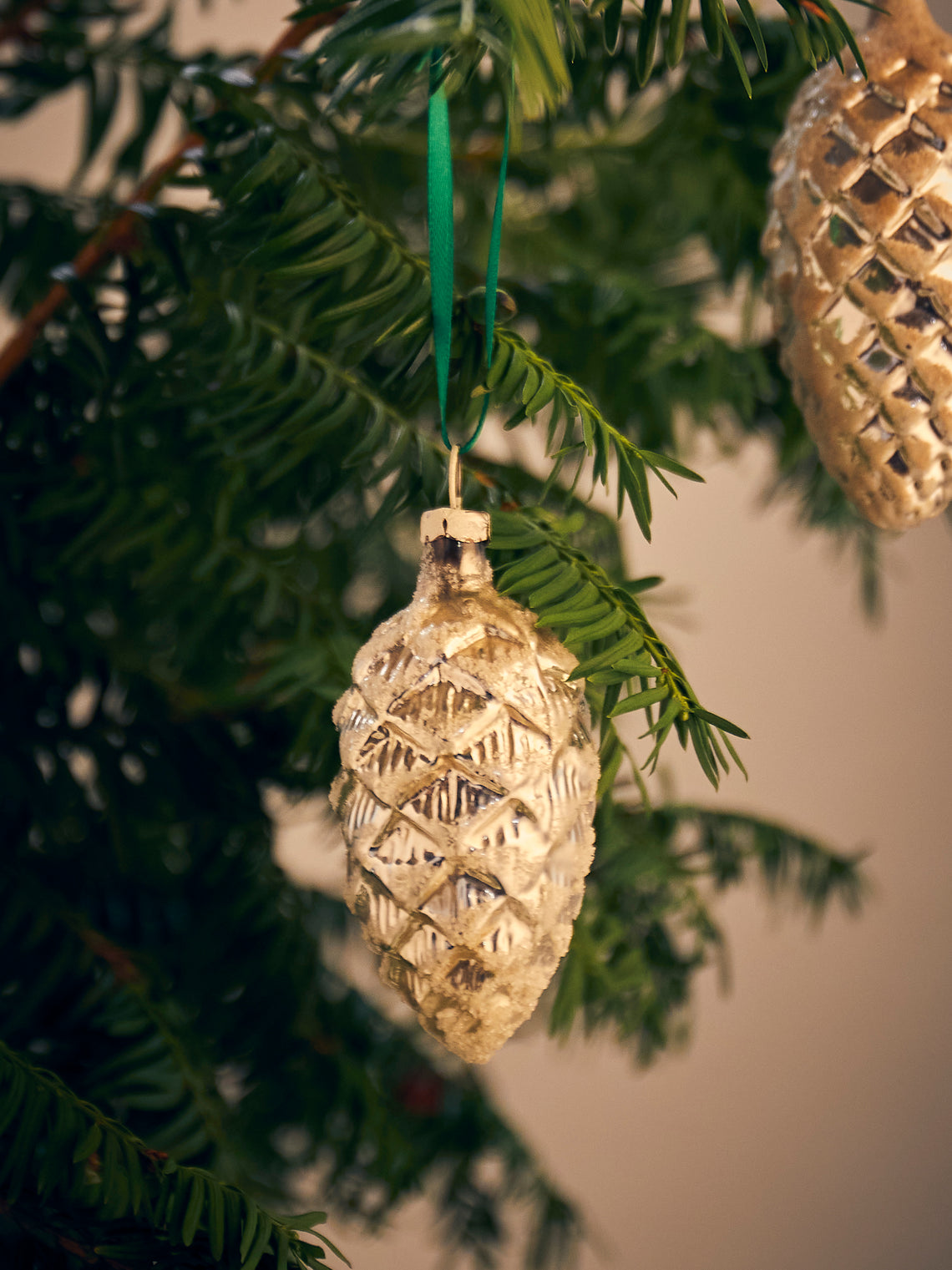 Antique and Vintage - Early-20th-Century Pinecones Glass Baubles (Set of 12) - Silver - ABASK