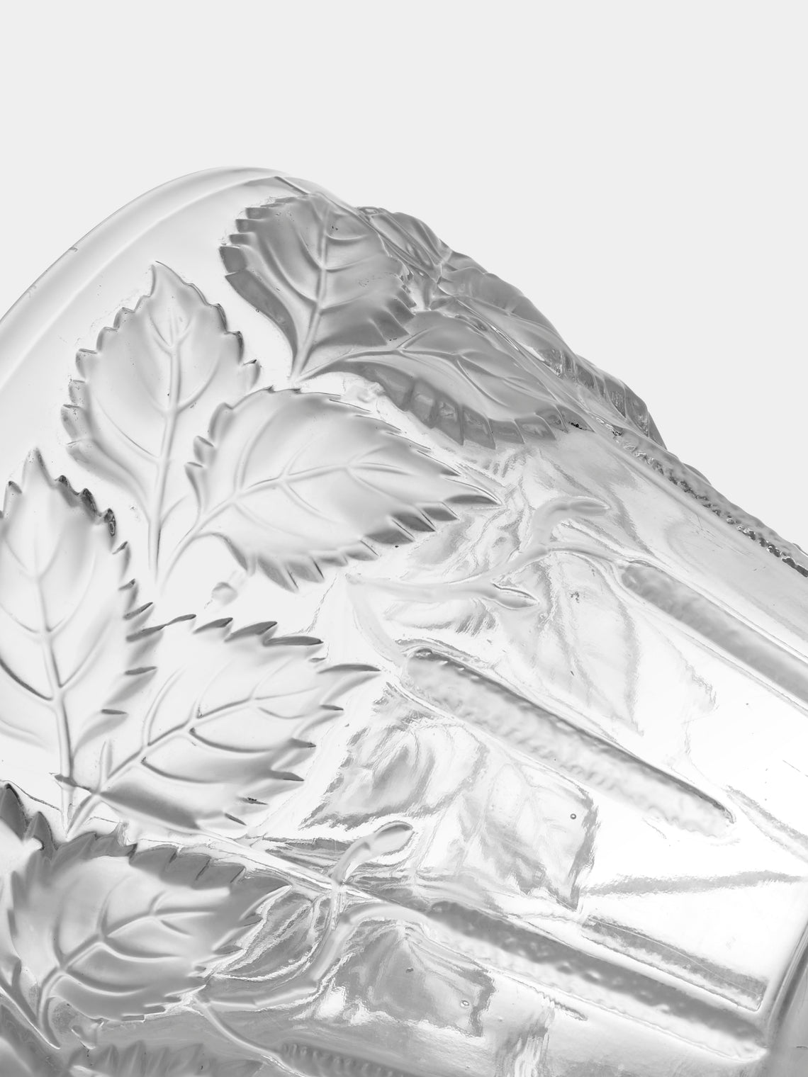 Antique and Vintage - 20th-Century Art Deco Lalique Leaves Crystal Vase (6in/15.5cm) - Clear - ABASK