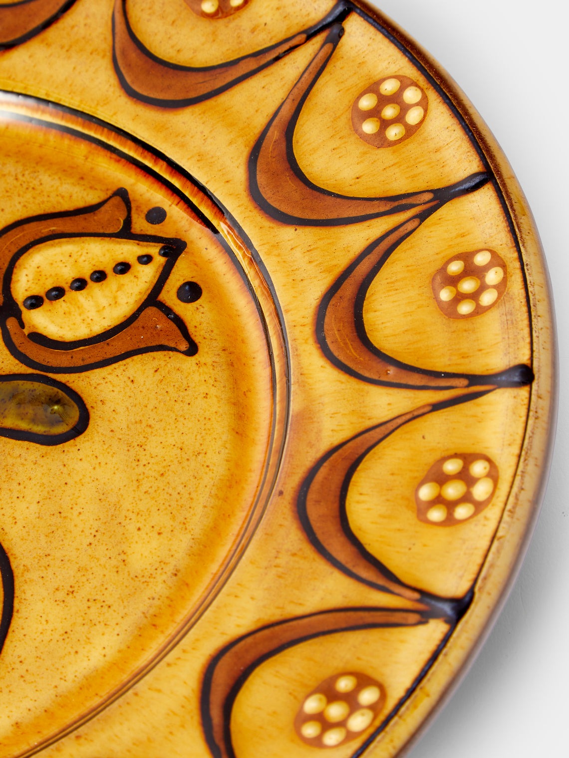 Fitch & McAndrew - Tulips Slipware Serving Plate (12.8in/32.5cm) - Yellow - ABASK