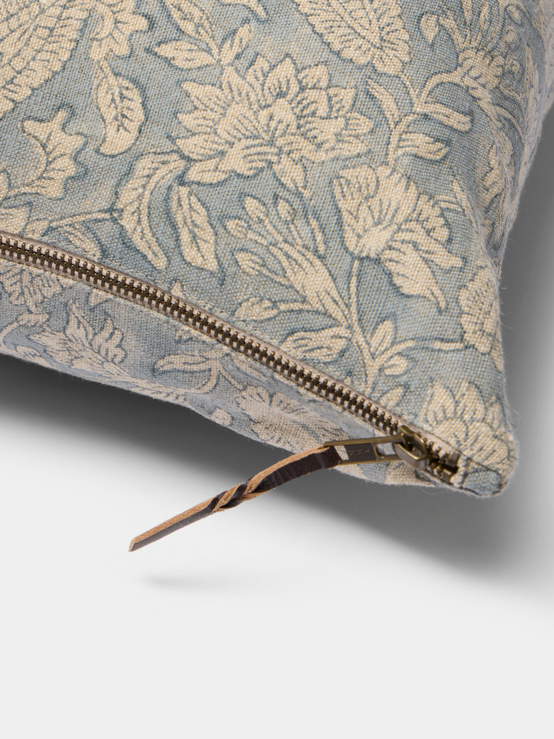 Chamois - Block-Printed Linen Cushions – 19.5in/50cm (Set of 2) - Cream - ABASK