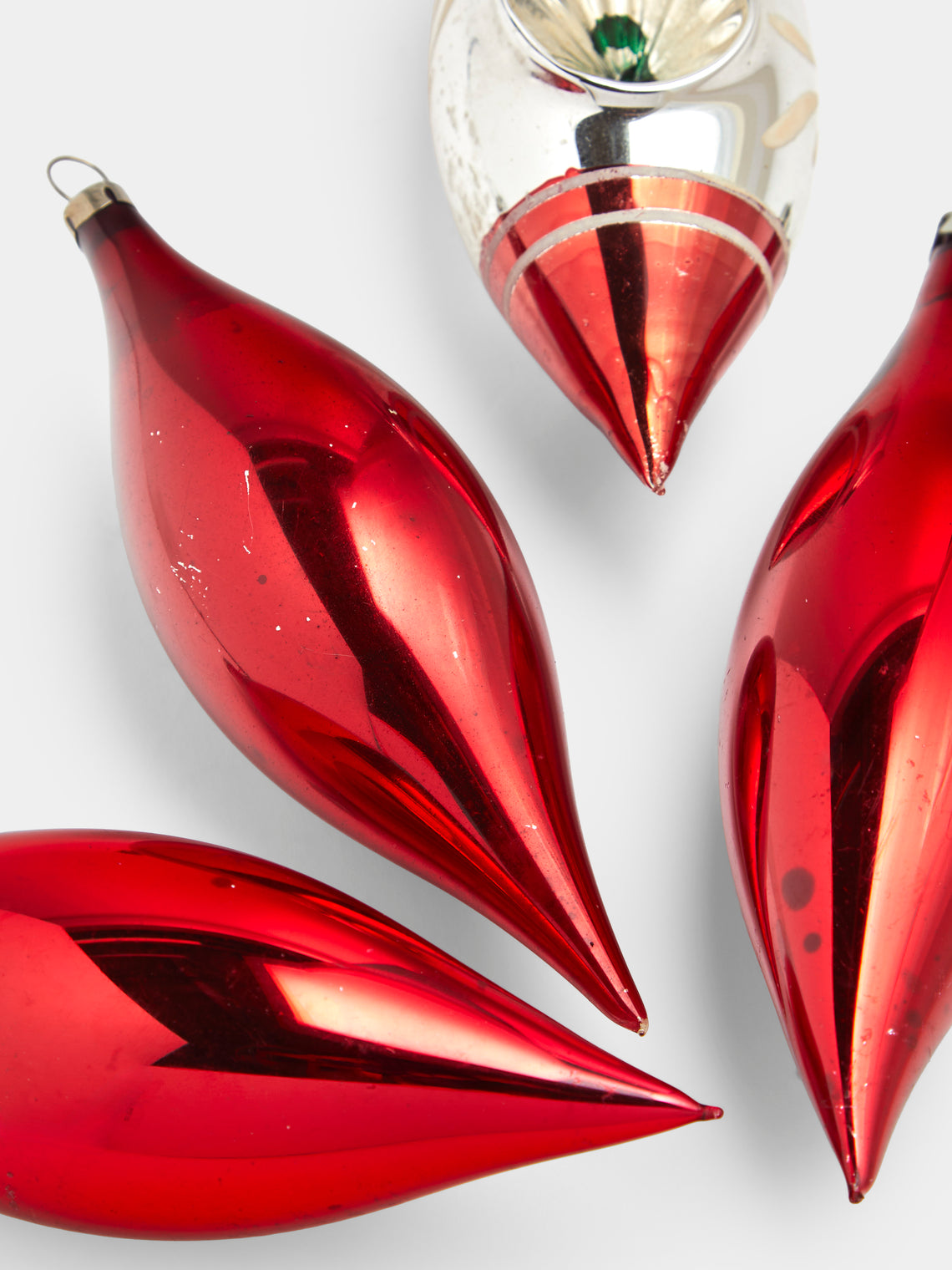 Antique and Vintage - Early-20th-Century Droplets Glass Baubles (Set of 4) - Red - ABASK