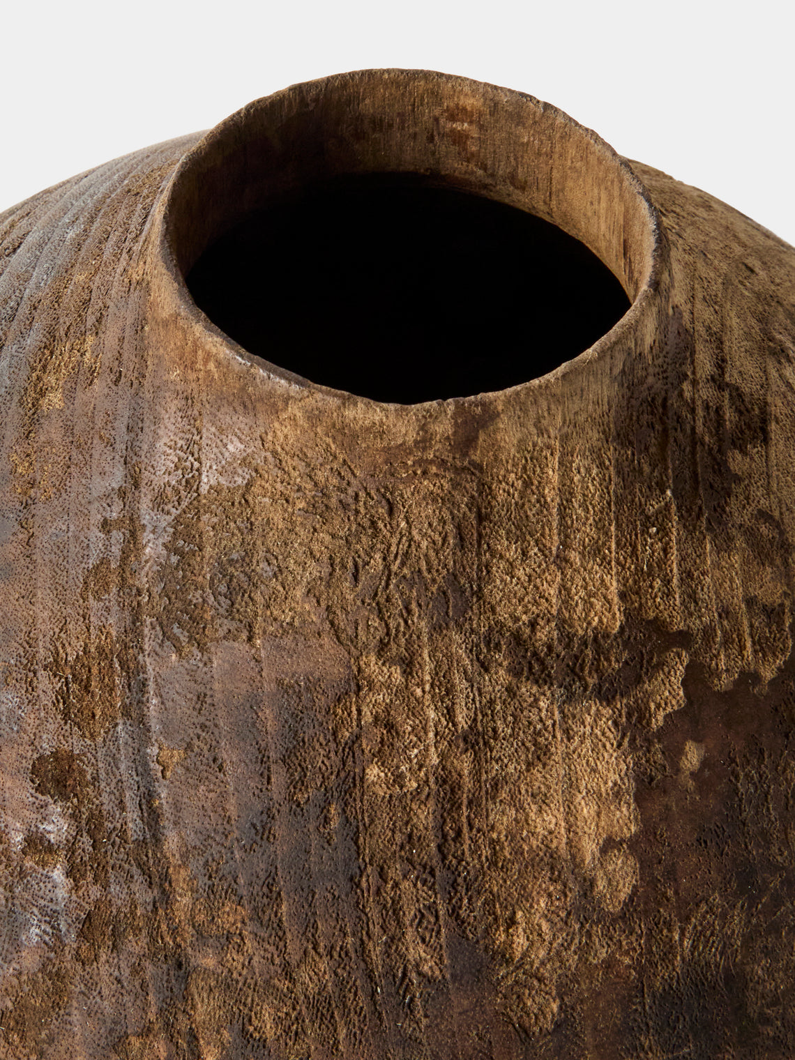 Iida Woodturning - Hand-Turned Earth-Finish Camphor Vase (15.5in/39cm) - Brown - ABASK