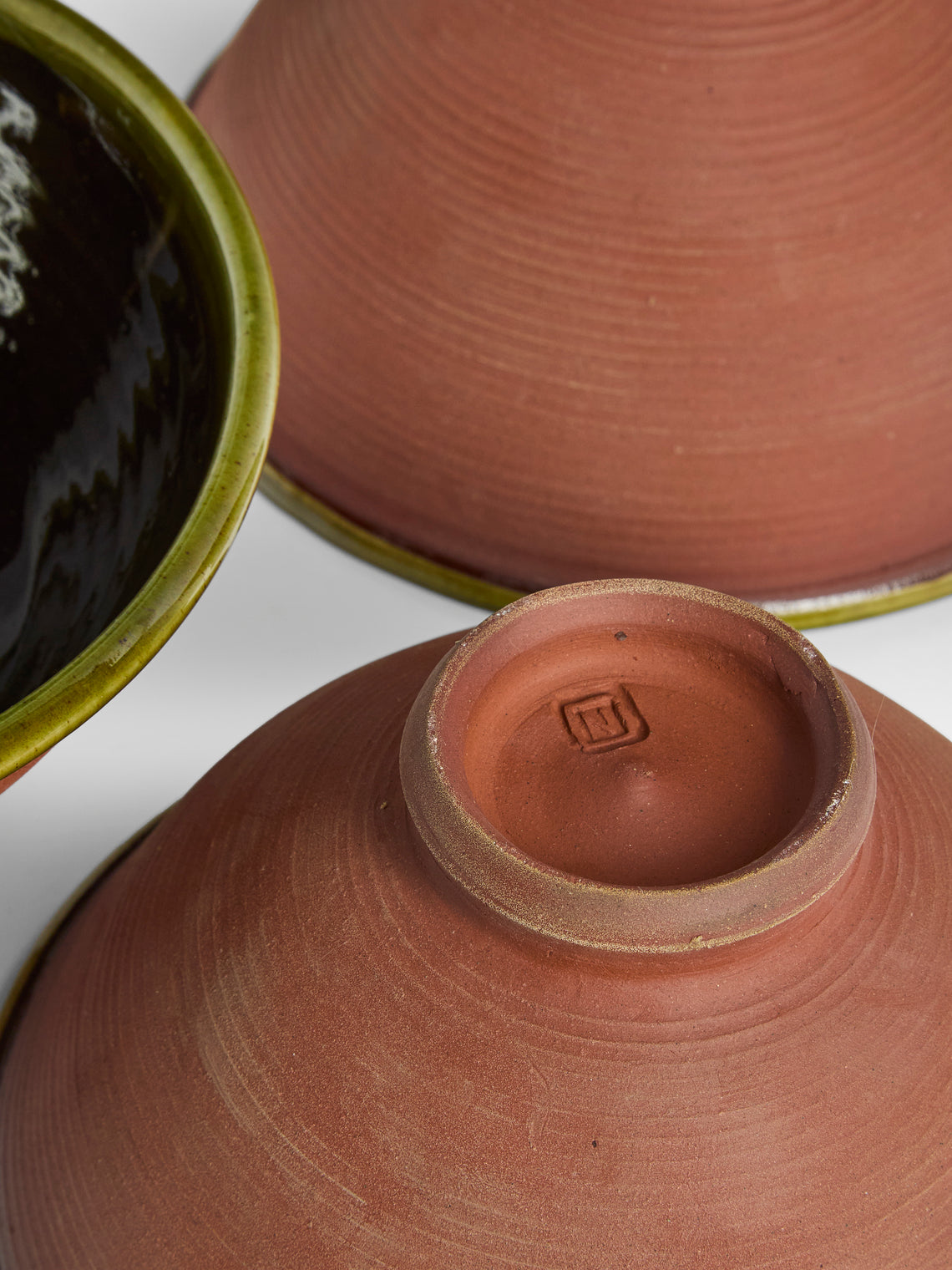 Neville Tatham - Slipware Ribbed Bowls (Set of 4) - Brown - ABASK