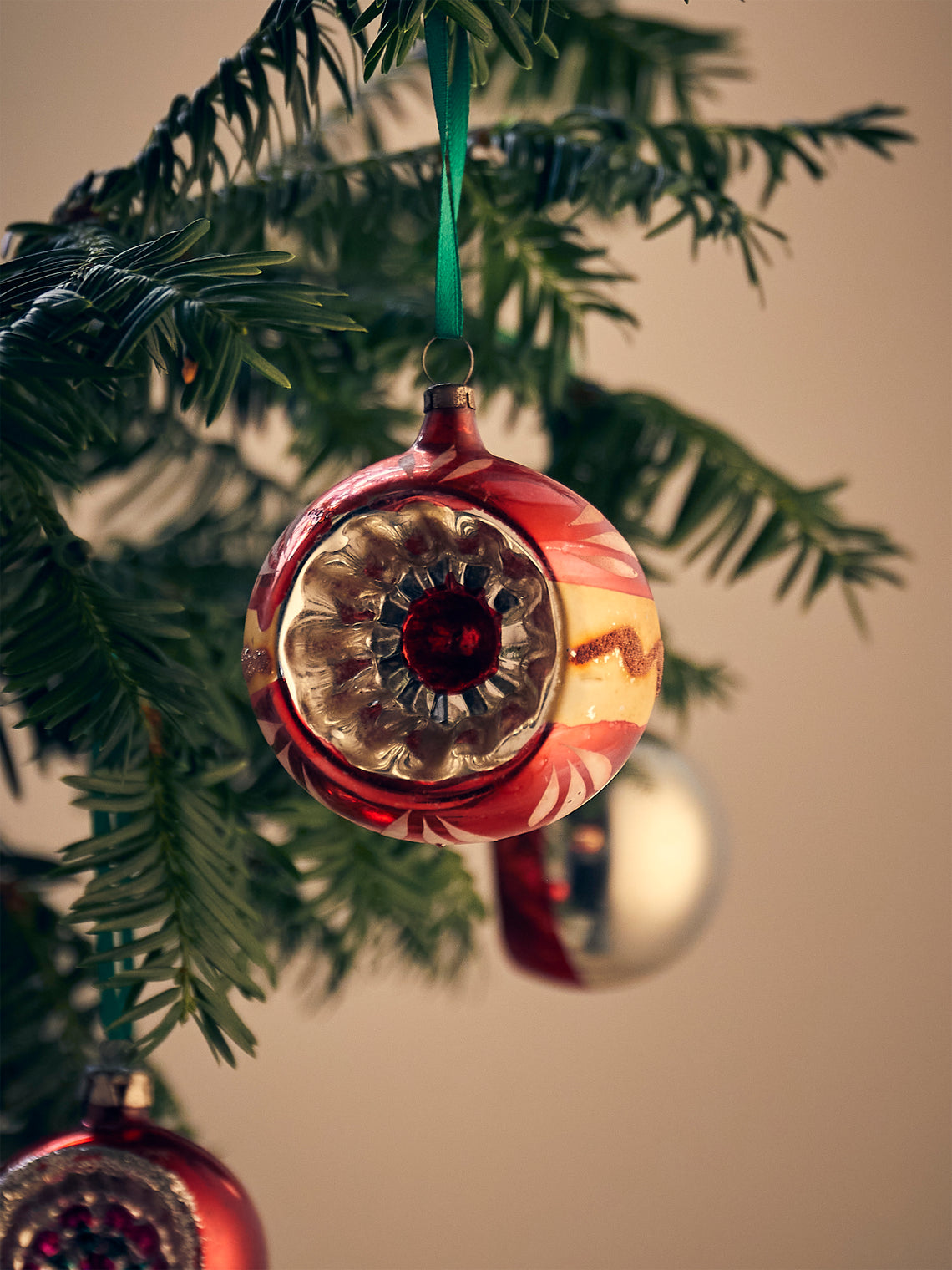 Antique and Vintage - Early-20th-Century Reflective Glass Baubles (Set of 5) - Red - ABASK