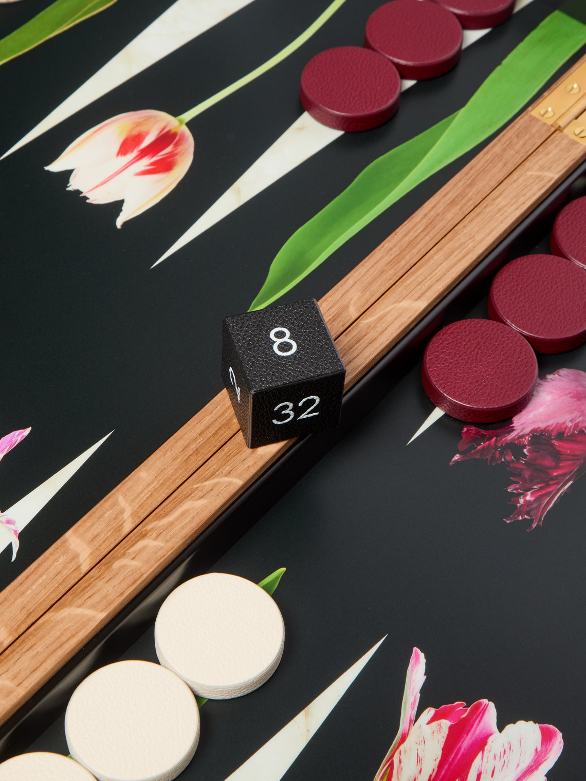 Tulip Oak Backgammon Set