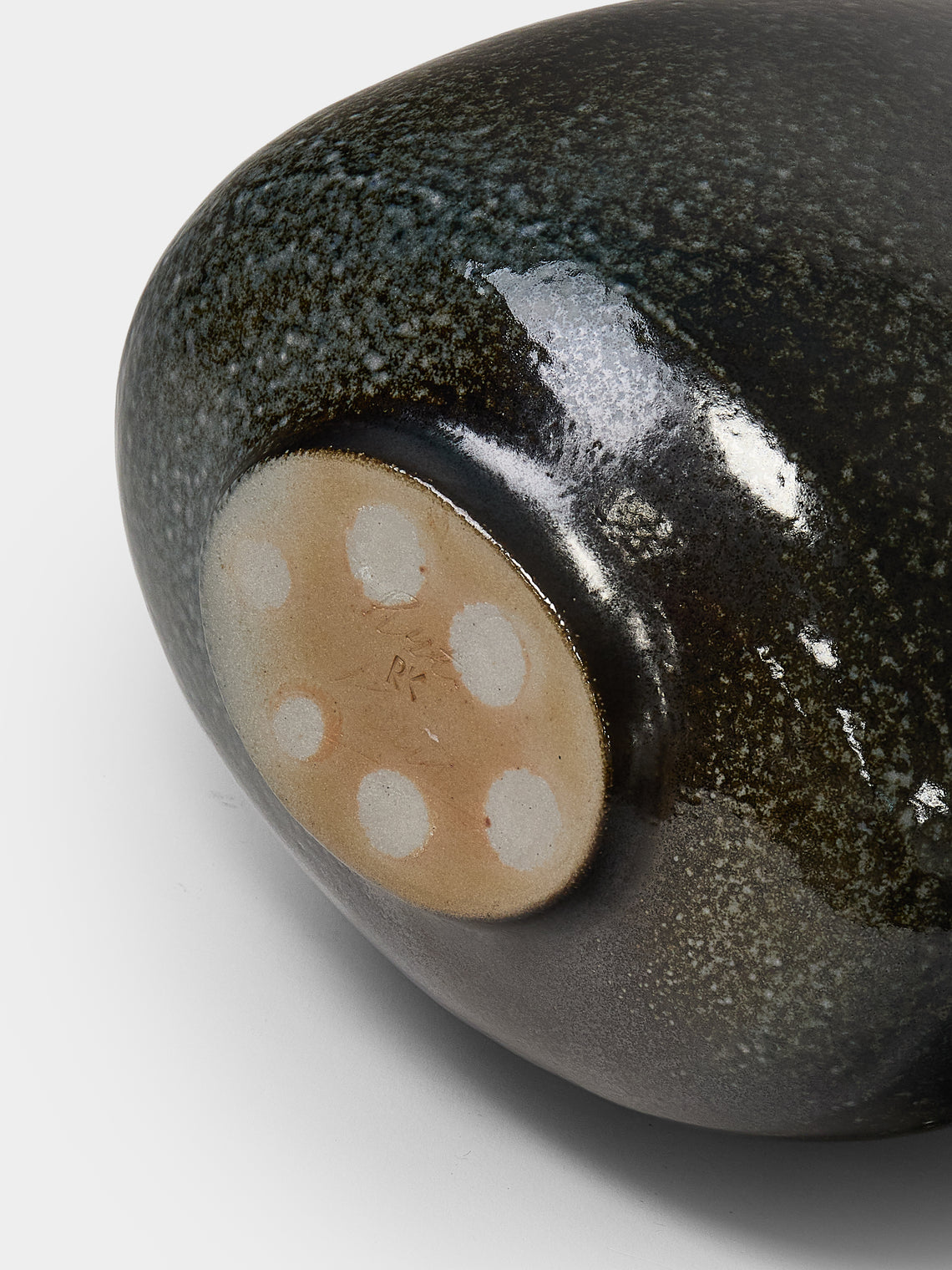 Ruth King - Spurs Hand-Built Ceramic Bowl - Black - ABASK