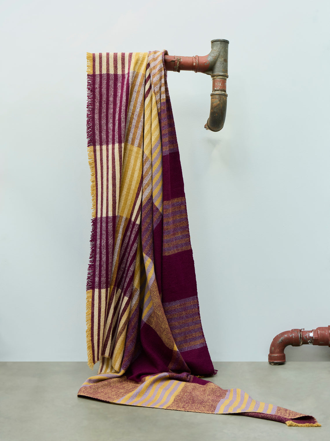 Me & K - Srinagar Cashmere Tartan Throw (75in/1.9m) - Red - ABASK