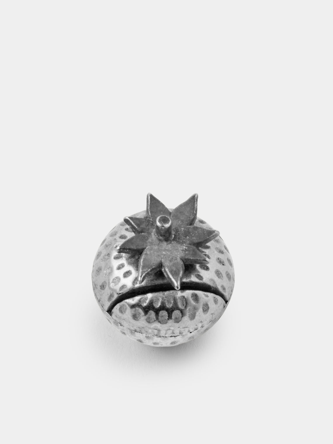 Antique and Vintage - Mid-Century Silver-Plated Fruits Place Card Holders (Set of 8) - Silver - ABASK