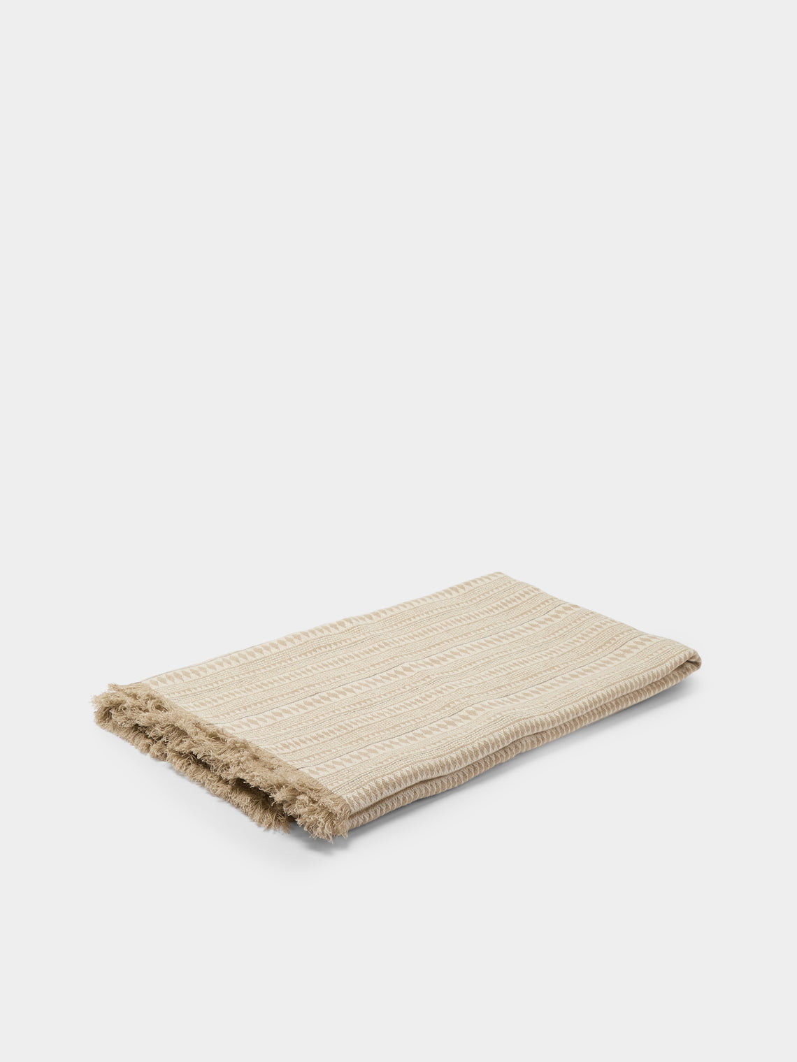 de Le Cuona - Assegai Linen Fringed and Suede-Edge Throw (94.5in/2.4m) - Natural - ABASK