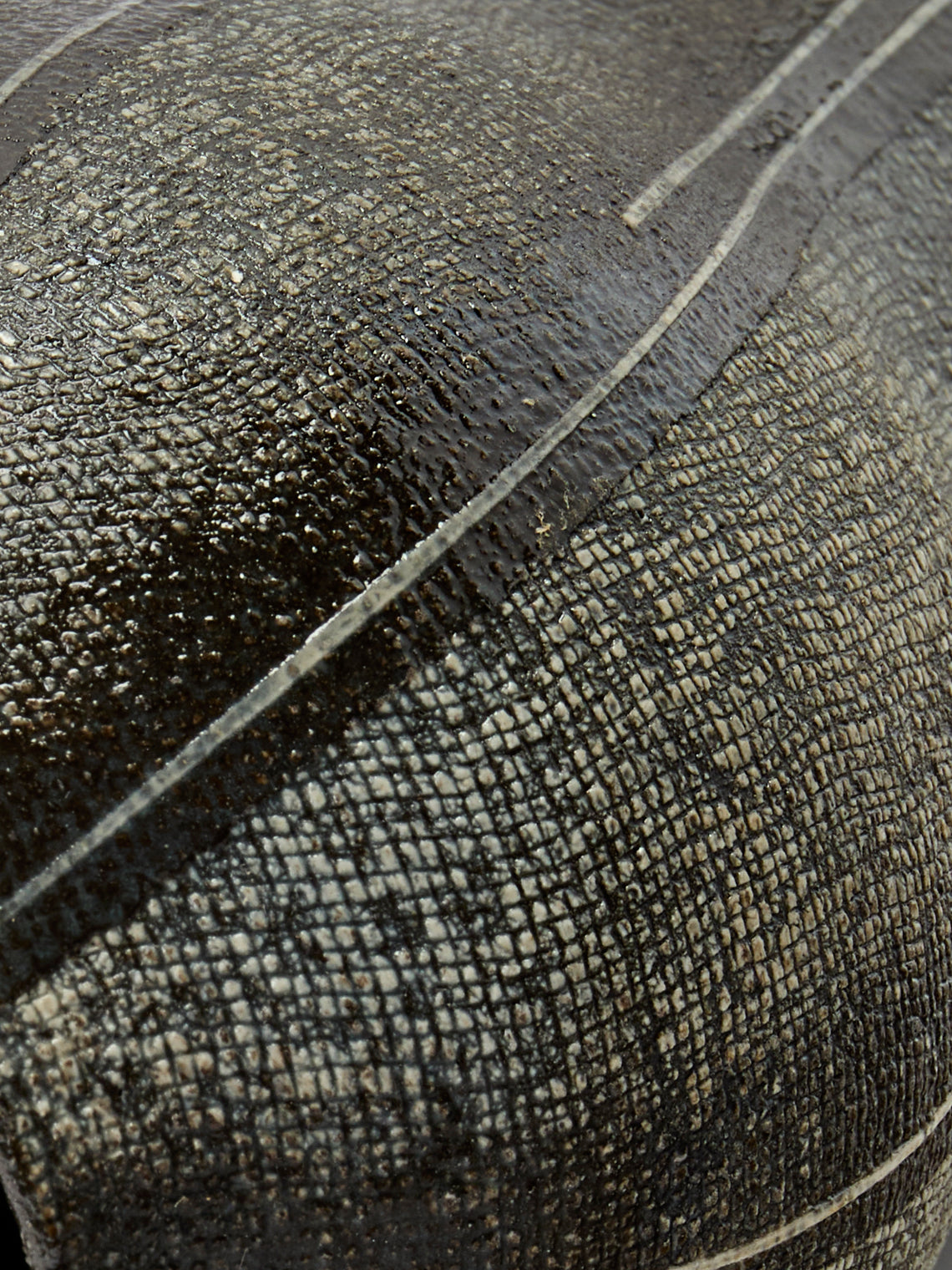 Masumi Ando - Textured Ceramic Vase (10.5in/26.5cm) - Gray - ABASK