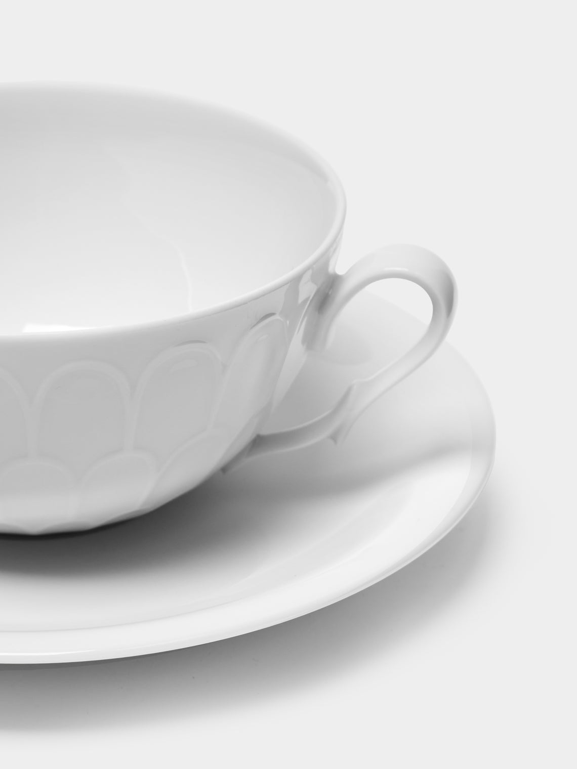 Augarten - 1929 Josef Hoffmann Atlantis Porcelain Teacup and Saucer (Set of 2) - White - ABASK