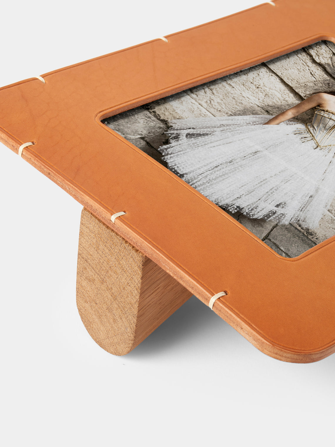 Otzi Studio - Billet Leather & Wood Photo Frame (7x5 inch Photo) - Natural - ABASK