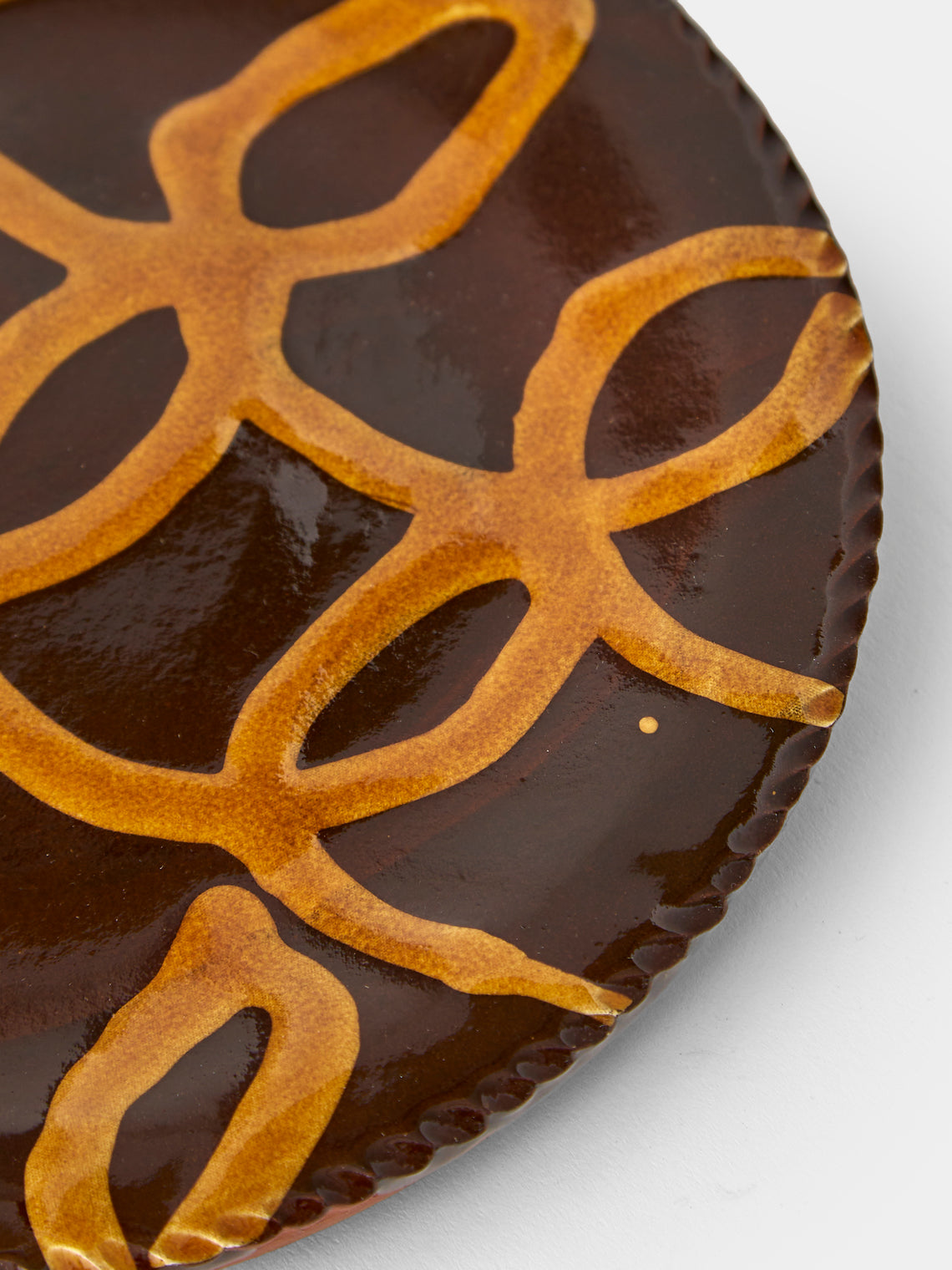 Aono Pottery - Slipware Round Plate - Brown - ABASK