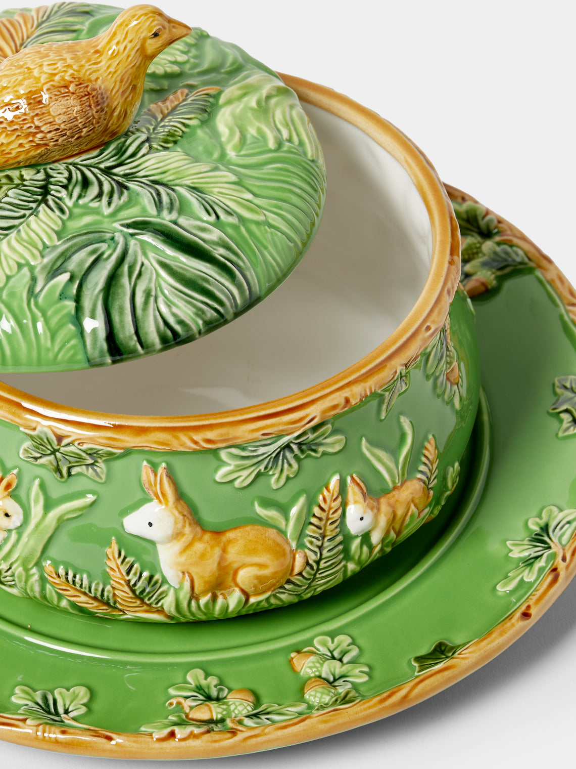 Verdolini - Quail and Hares Hand-Painted Majolica Ceramic Round Casserole Dish - Green - ABASK