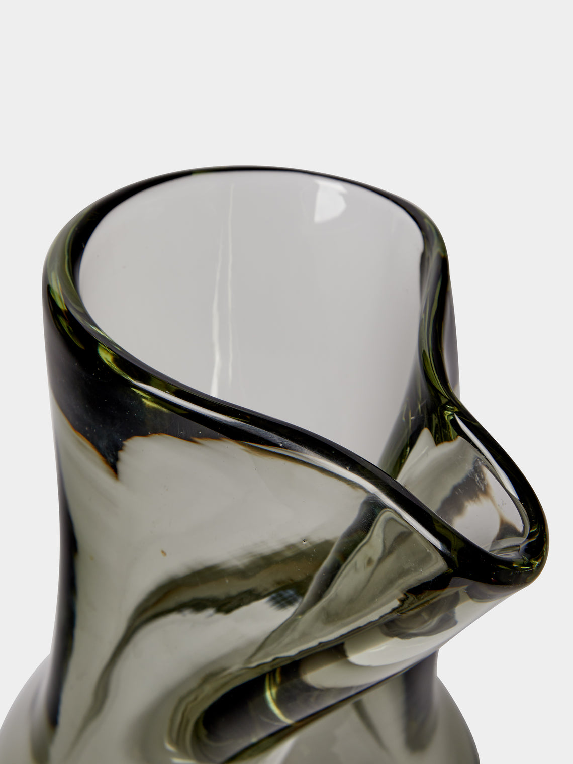 Antique and Vintage - Mid-Century Mario Pinzoni 13983 Murano Glass Vase (13in/33cm) - Gray - ABASK