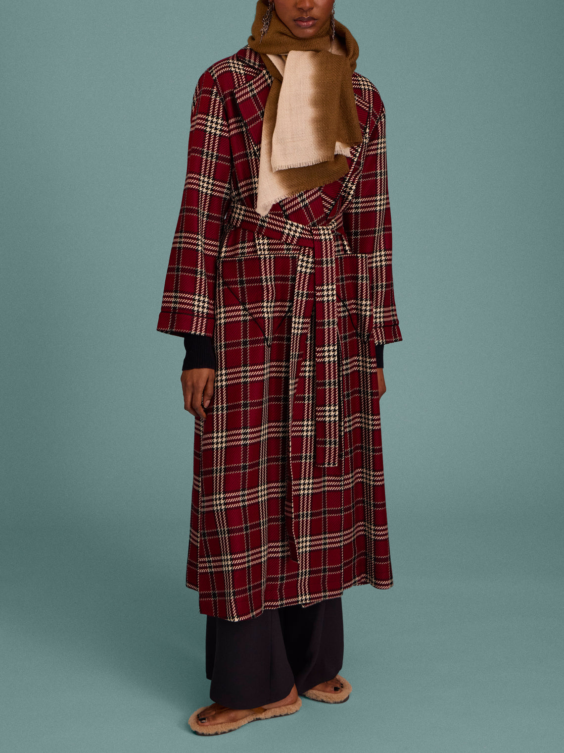 Me & K - Cashmere Ombré-Border Scarf (78.5in/2m) - Ivory - ABASK