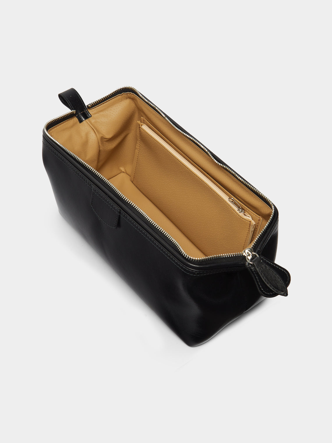 Leather Medium Wash Bag