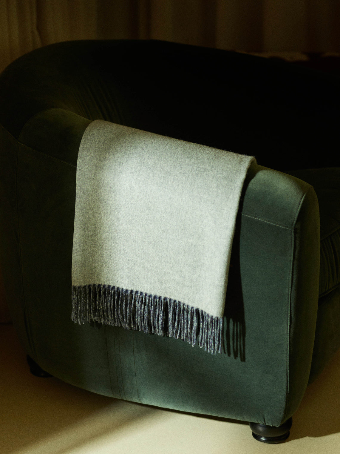 Johnstons of Elgin - Double-Sided Cashmere Blanket (75in/1.9m) - Gray - ABASK