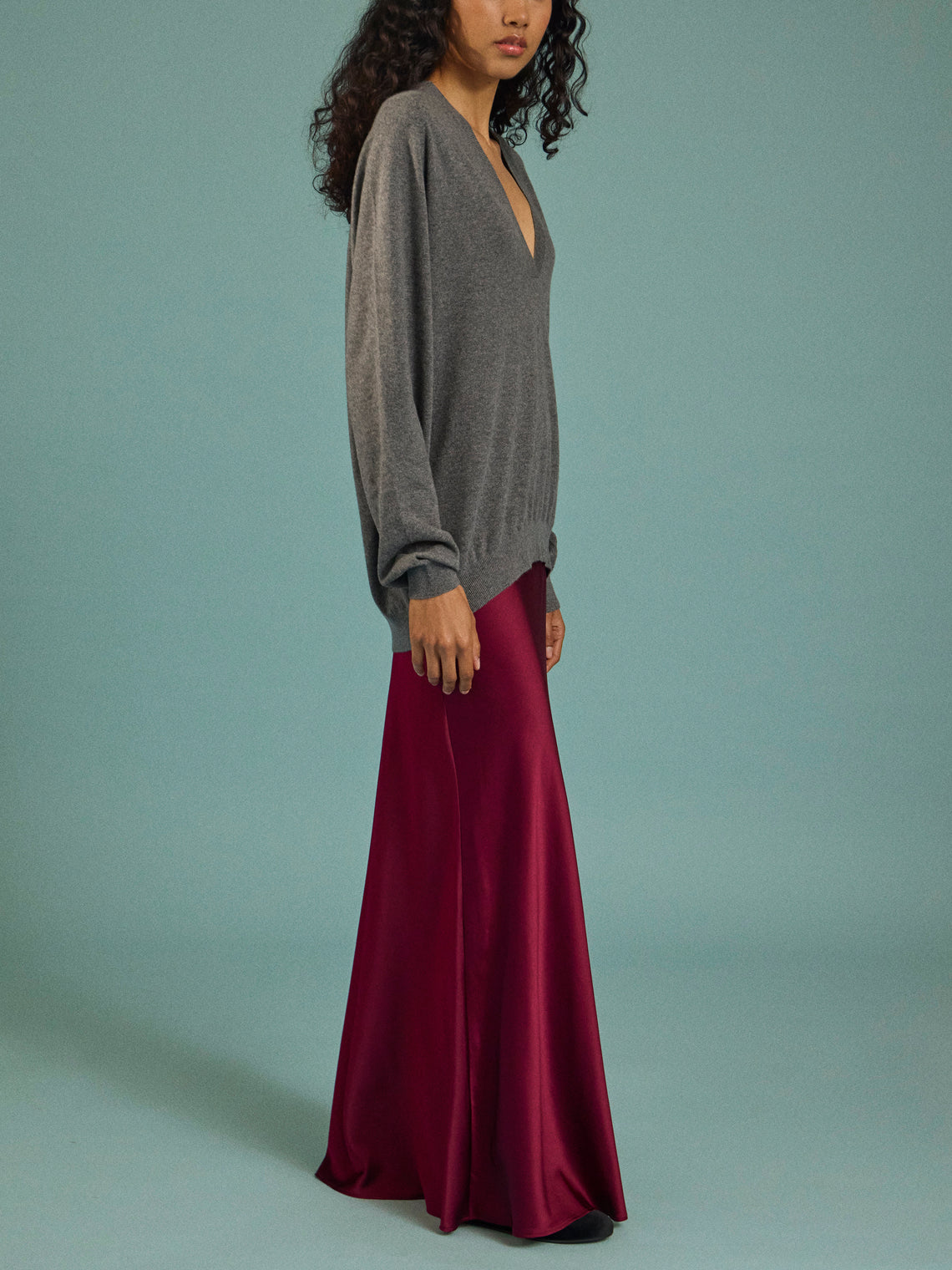 Arch4 - Oona Baby Goat Cashmere V-Neck Sweater | Size: S - Gray - ABASK