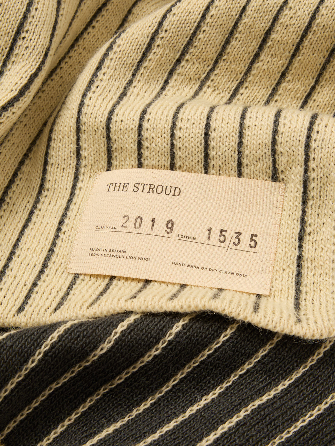 The Stroud - Furrow Cotswold Lion Wool Blanket (85in/2.2m) - Black - ABASK