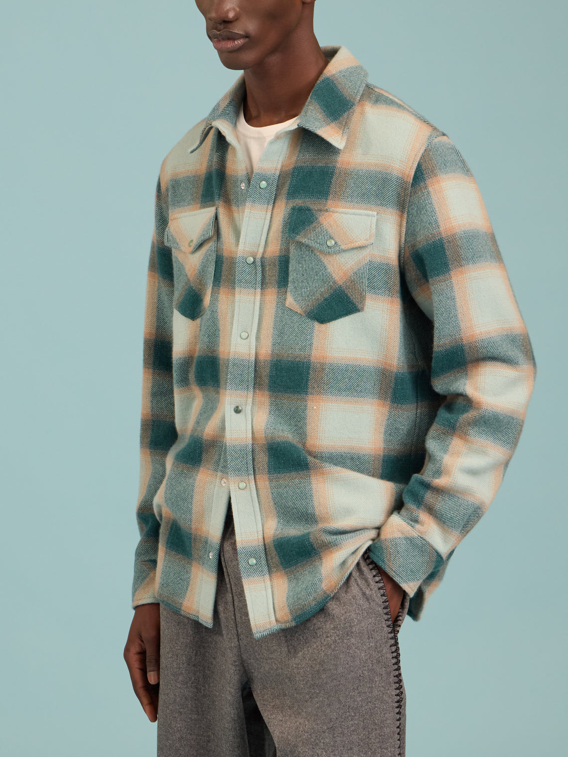 God's True Cashmere - Avocado Shadow Plaid Cashmere Shirt | Size: M - Green - ABASK