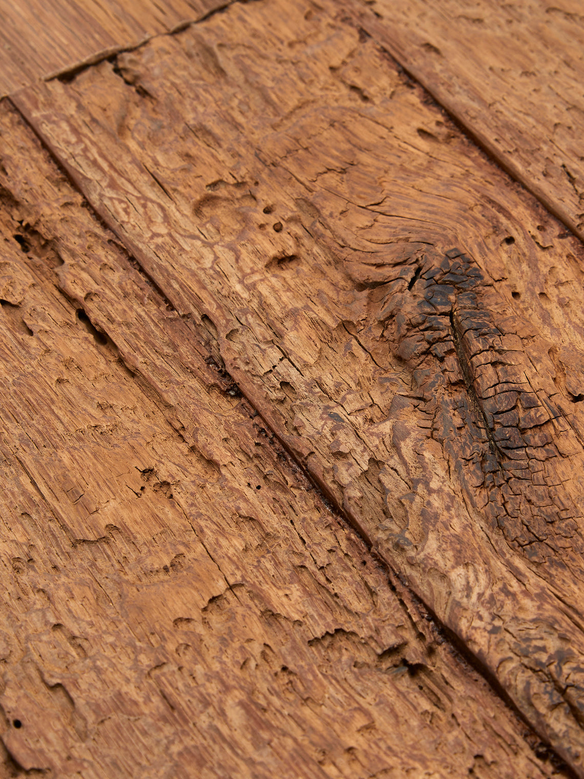 Art Brugi - Hand-Carved Oak Serving Board - Brown - ABASK