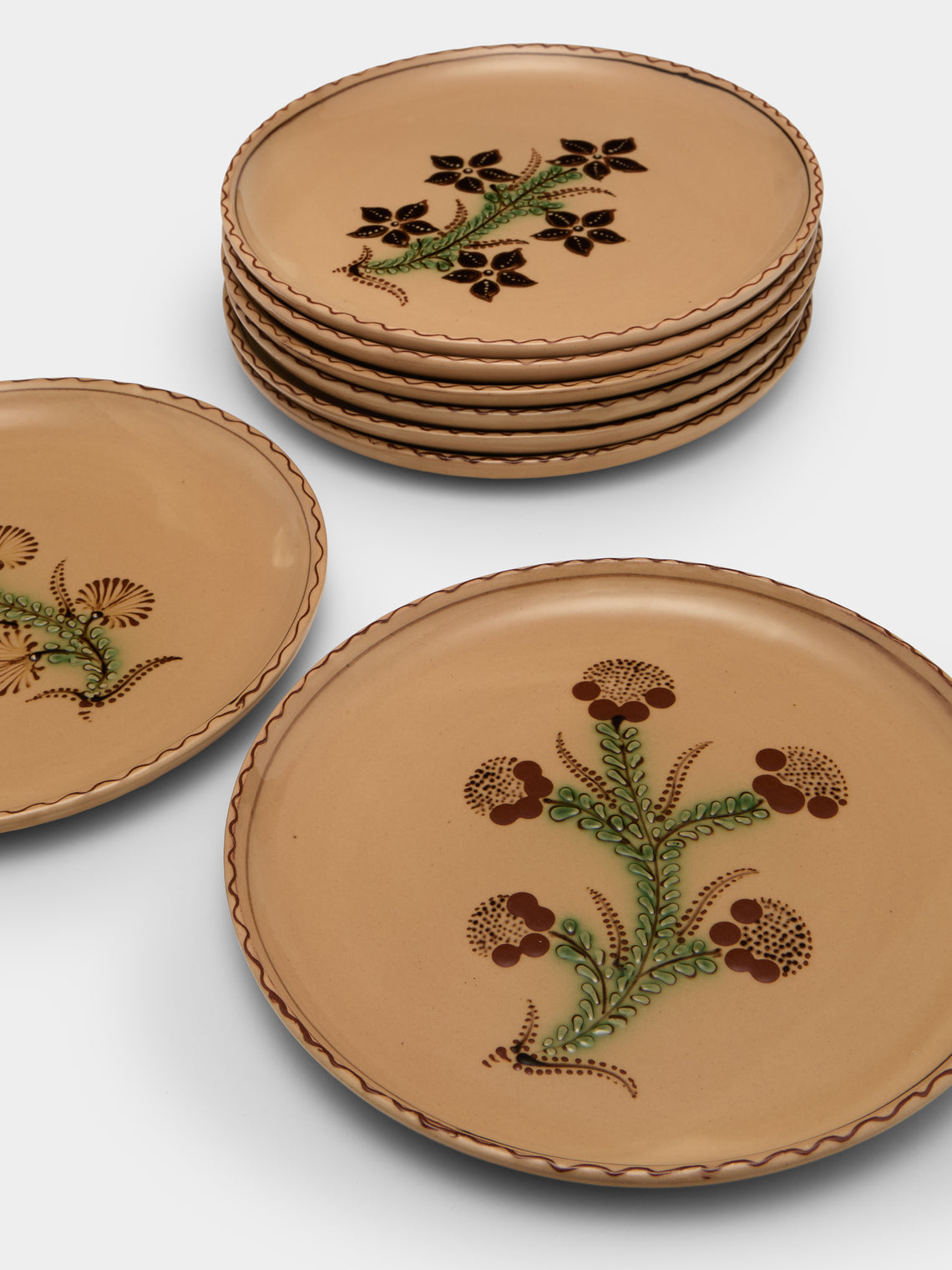 Poterie d’Évires - Flowers Hand-Painted Ceramic Plates – 9.5in/24cm (Set of 8) - Cream - ABASK