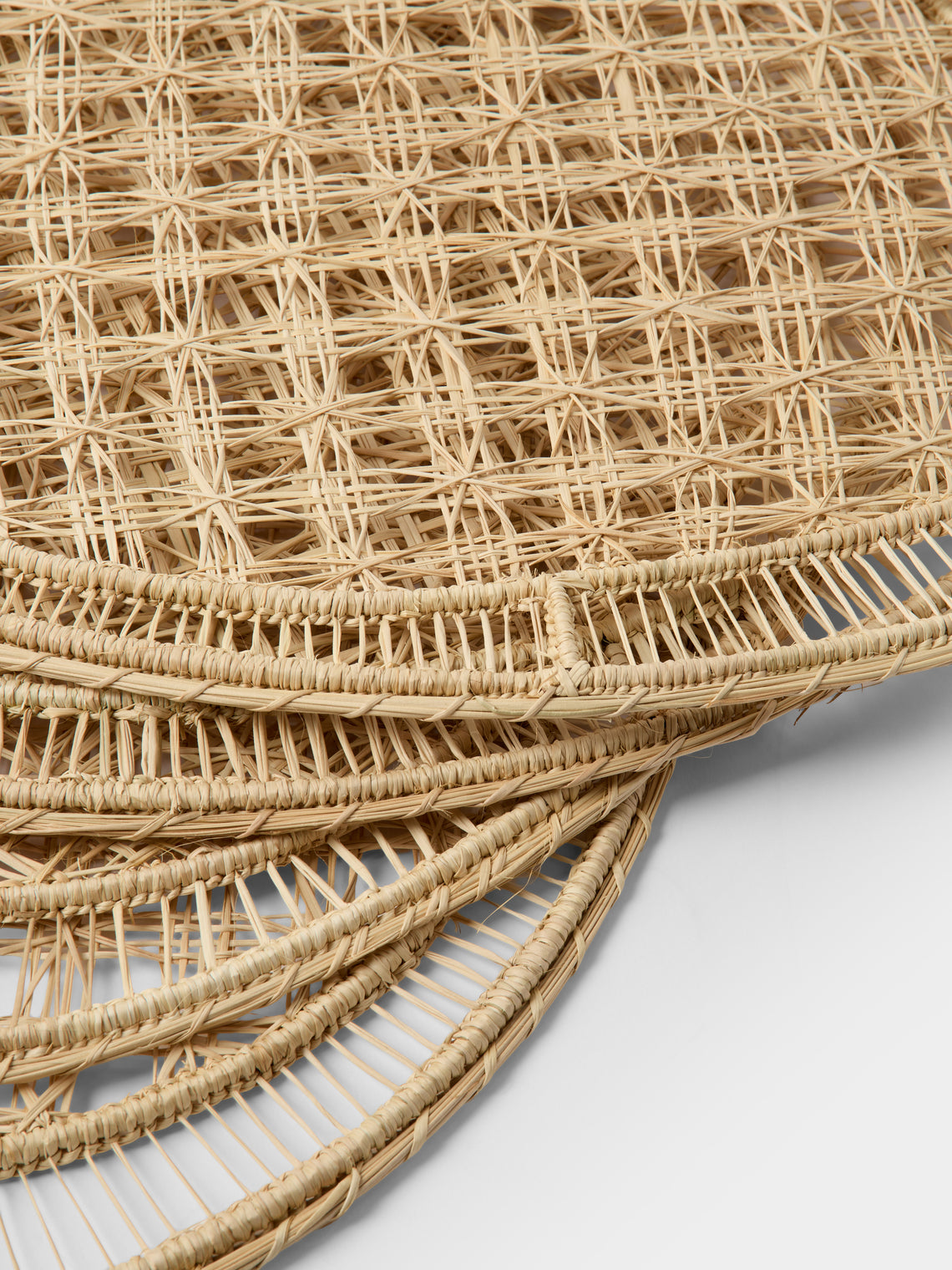 Artesanías del Atlántico - | Set of 4 | Marea Handwoven Palm Oval Placemats - Natural - ABASK