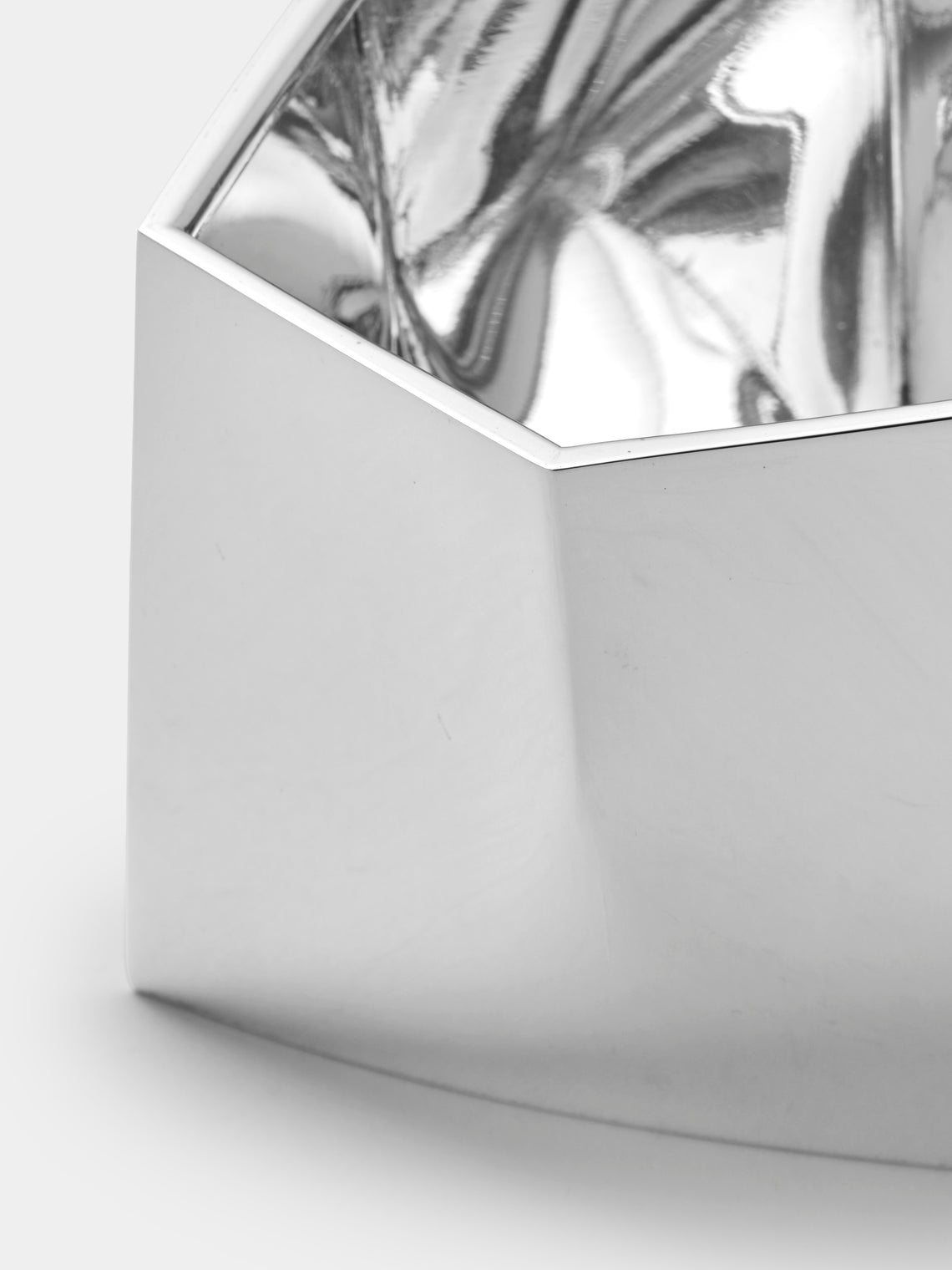 San Lorenzo - 1971 Afra and Tobia Scarpa Polygonal Sterling Silver Vase (4in/10cm) - Silver - ABASK