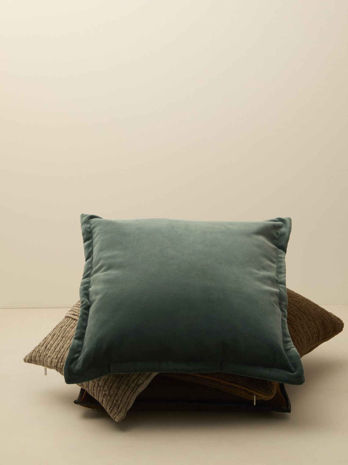 de Le Cuona - Vienna Cotton Pillow (21.5in/55cm) - Blue - ABASK