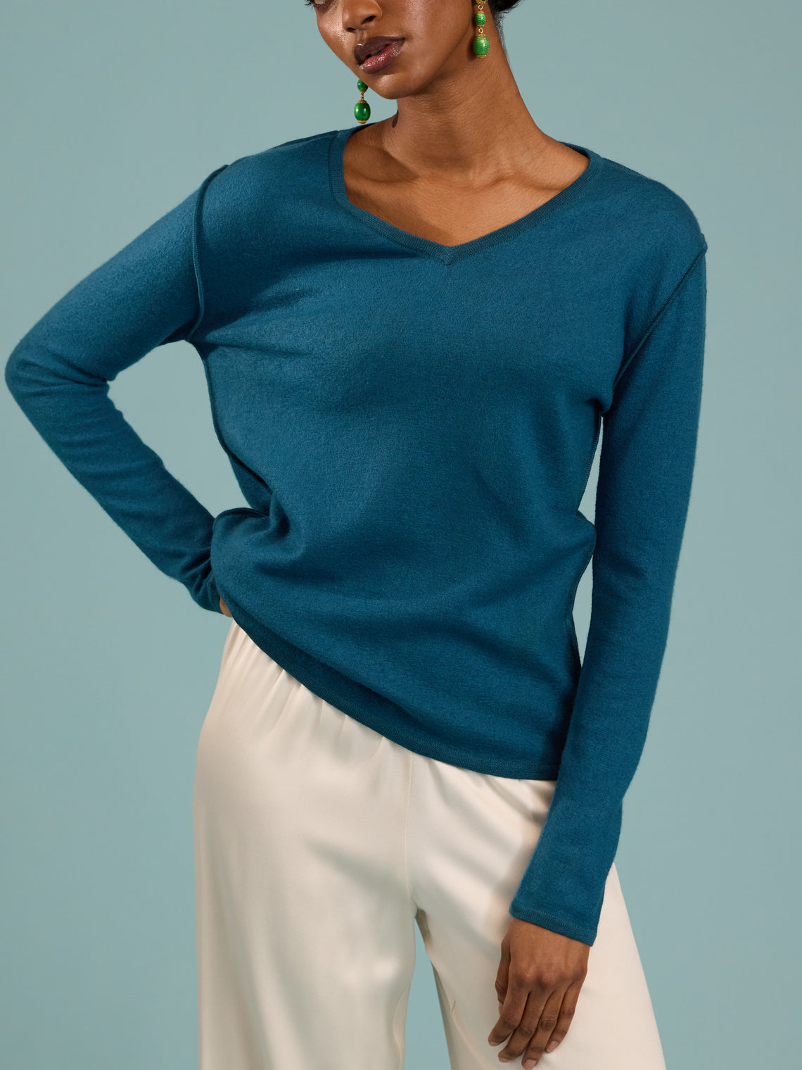 Denis Colomb - Fuzzy Brushed Cashmere V-Neck Sweater | Size: S - Blue - ABASK