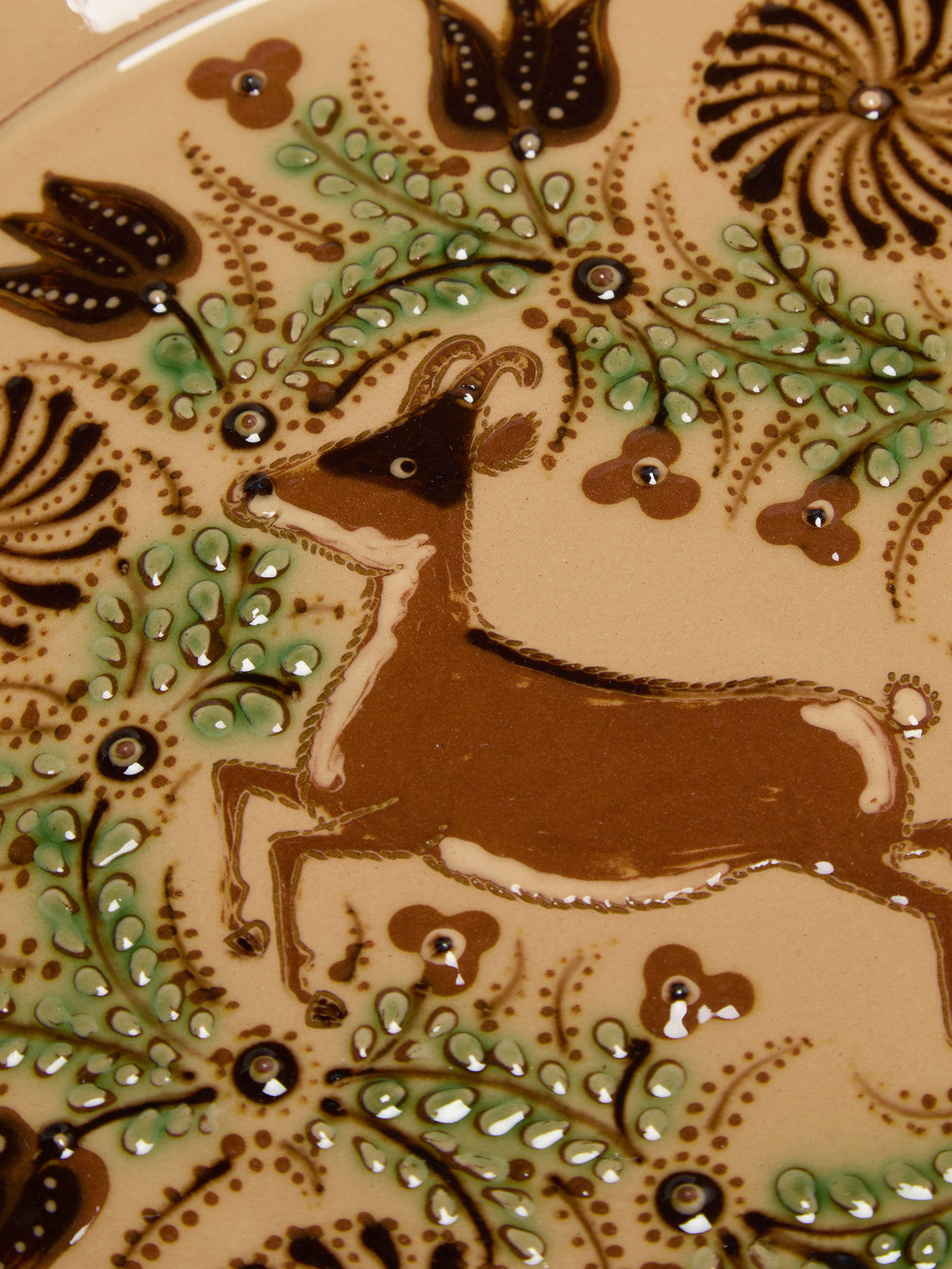 Poterie d’Évires - Goats Hand-Painted Ceramic Round Platter - Cream - ABASK