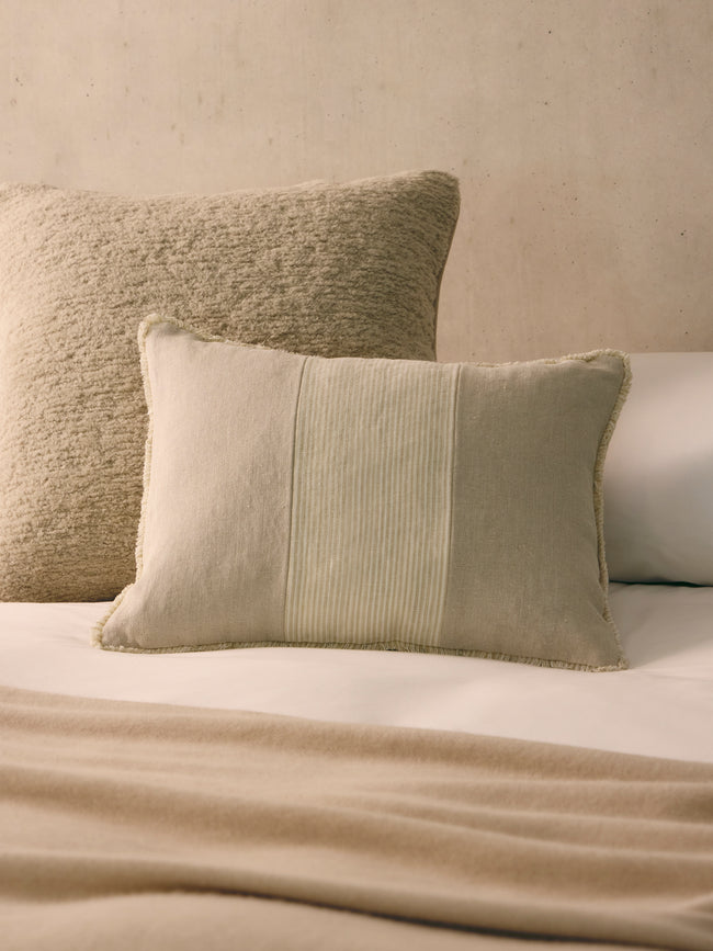 de Le Cuona - Chukka Linen Hunter-Paneled Cushion (19.5in/50cm) - Ivory - ABASK