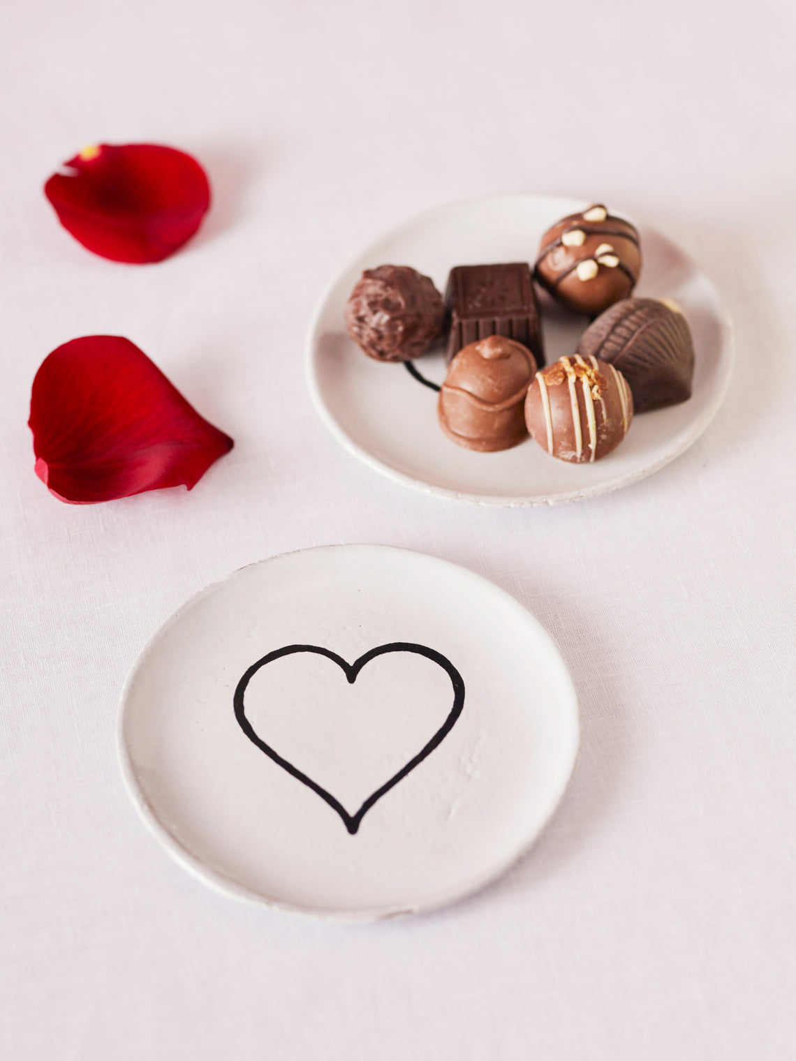 Astier de Villatte - Line Heart Hand-Glazed Ceramic Small Plate (Set of 2) - White - ABASK